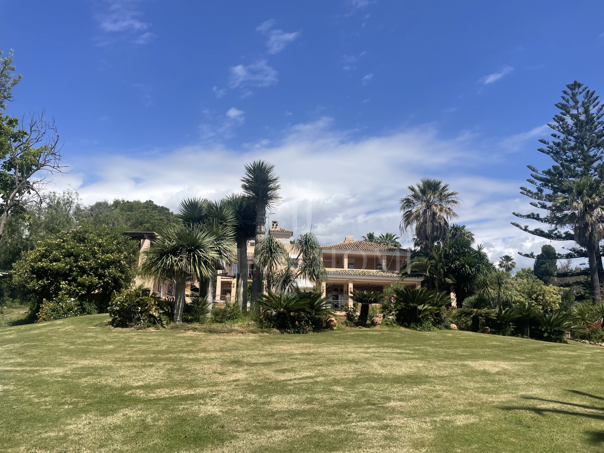Frontline beach villa, New Golden Mile, Estepona