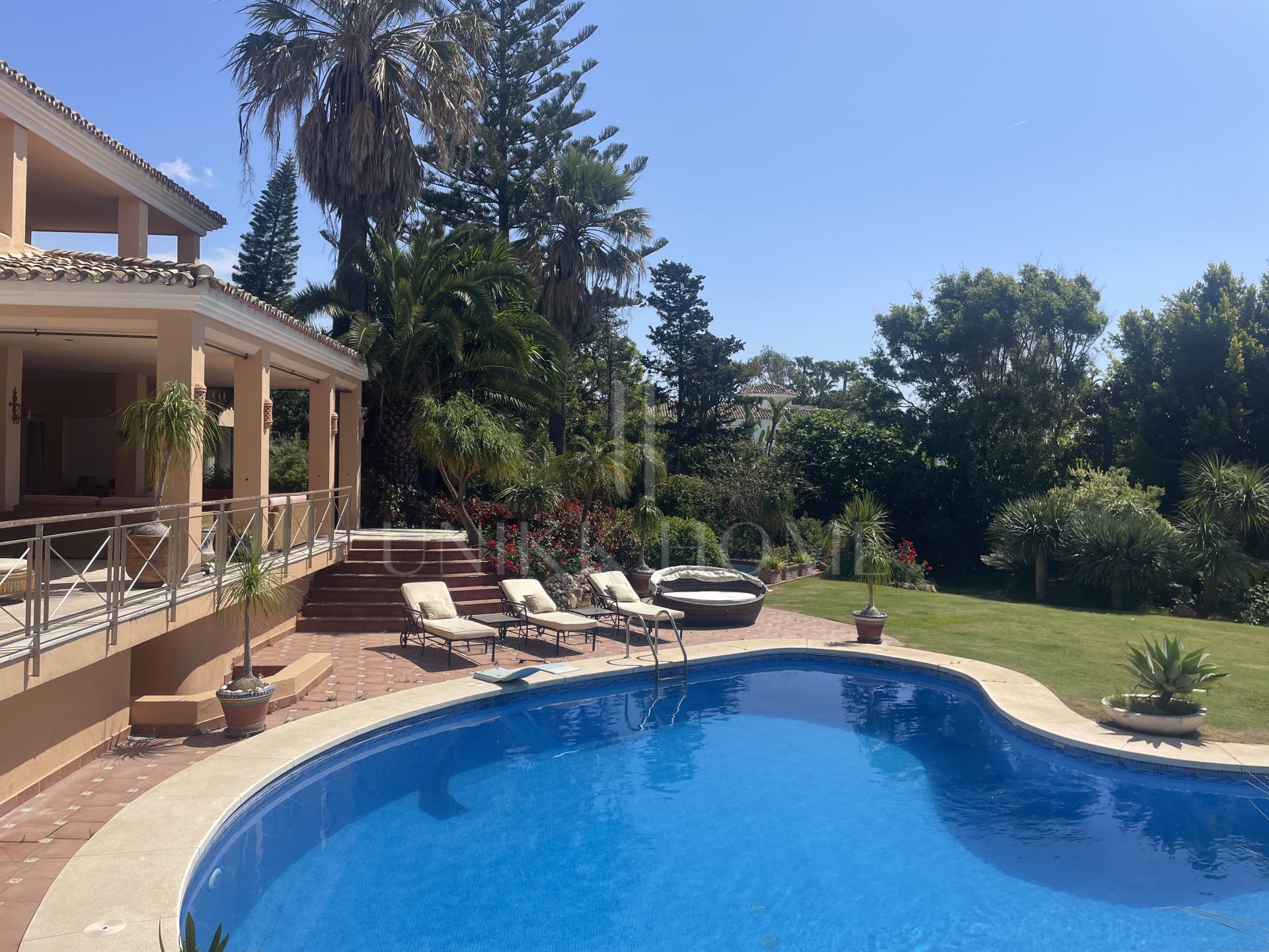 Frontline beach villa, New Golden Mile, Estepona