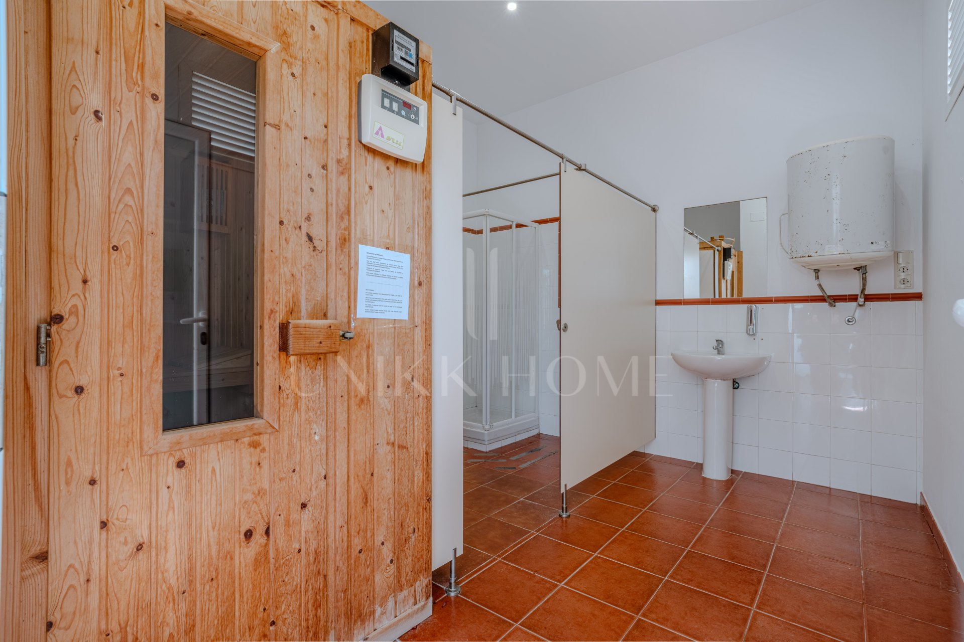 Semi/detached house in Selwo with big garden and sea views