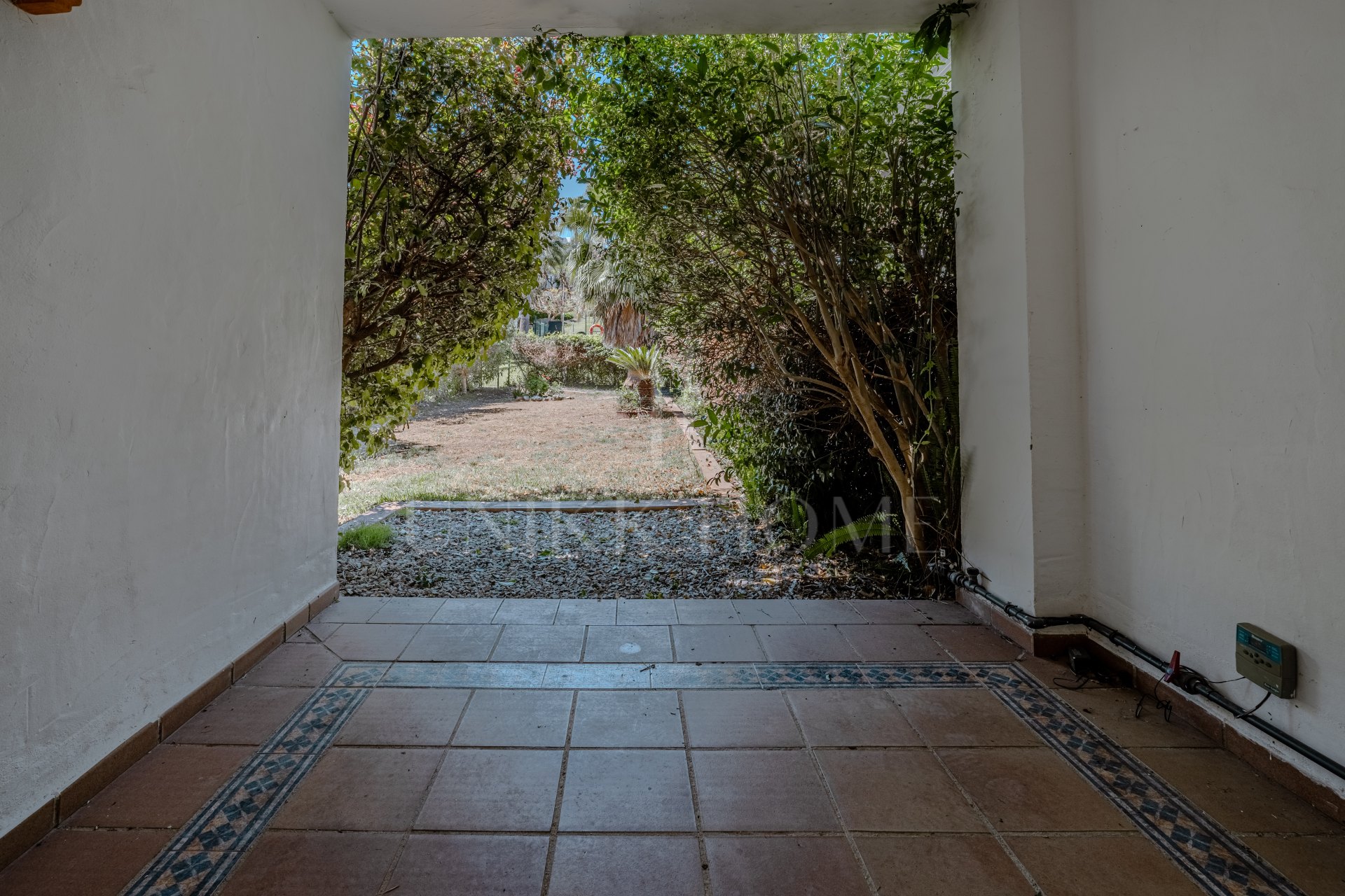 Semi/detached house in Selwo with big garden and sea views