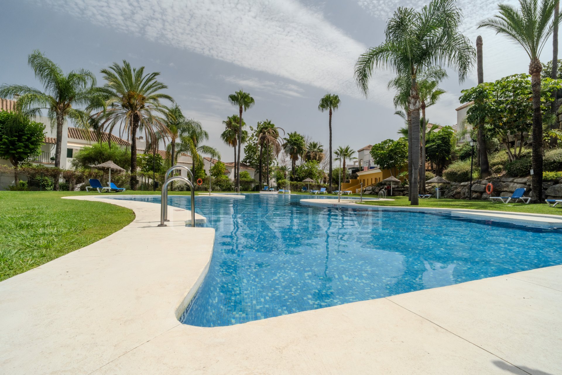 Wonderfull 2 bed apartment in the heart of Aloha / Nueva Andalucia.
