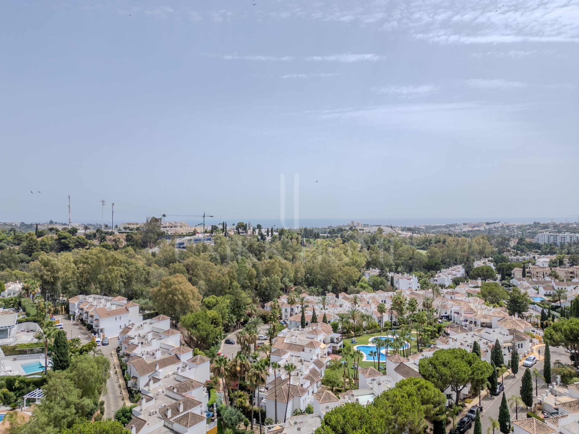 Wonderfull 2 bed apartment in the heart of Aloha / Nueva Andalucia.