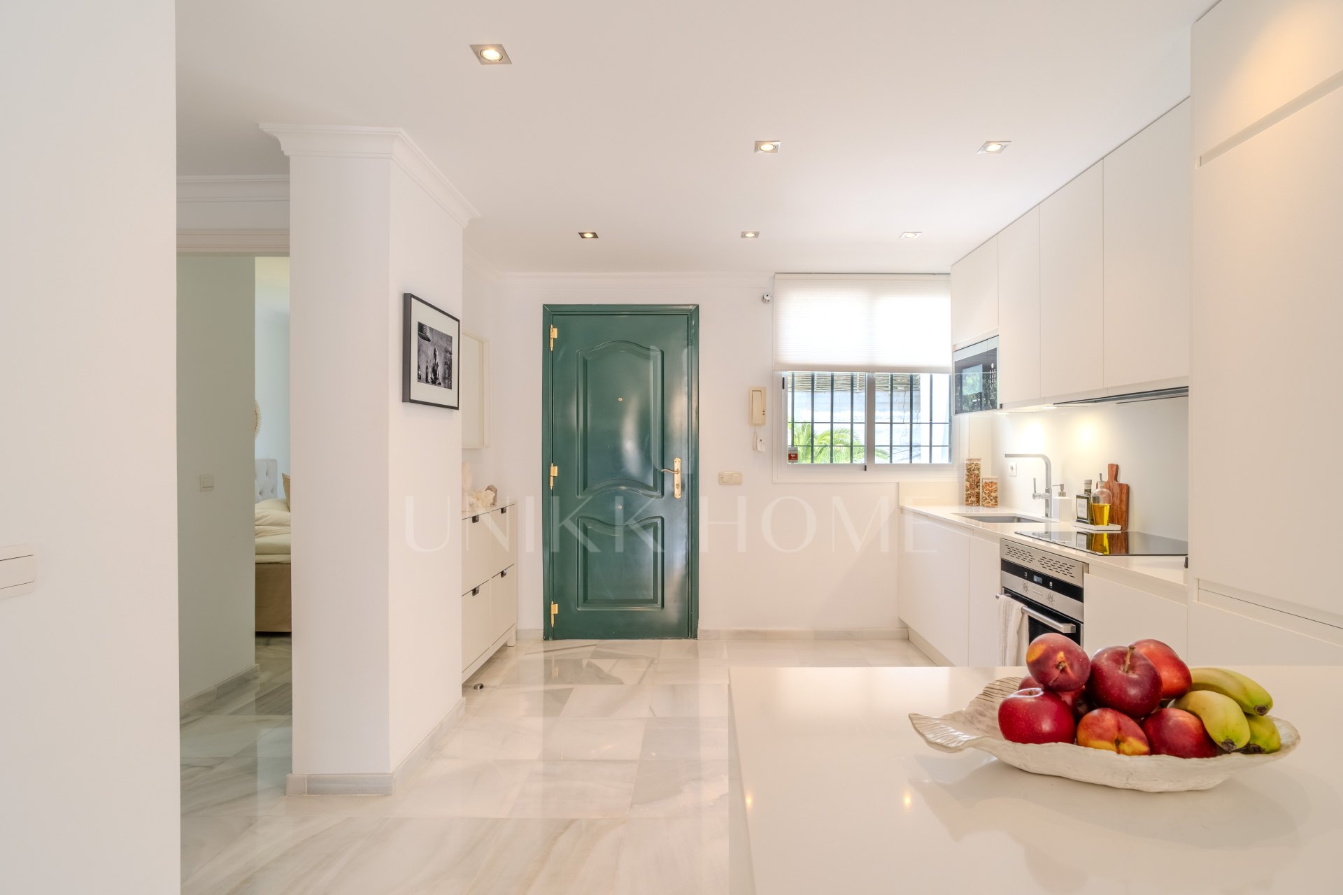 Wonderfull 2 bed apartment in the heart of Aloha / Nueva Andalucia.