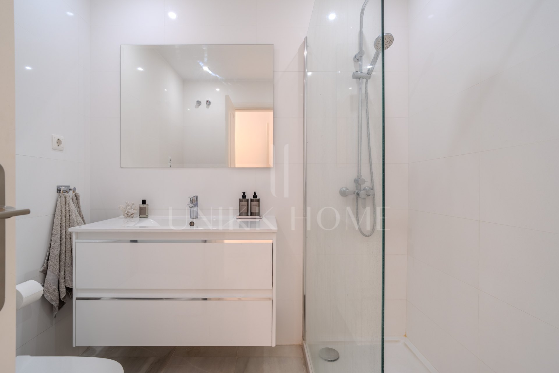 Wonderfull 2 bed apartment in the heart of Aloha / Nueva Andalucia.