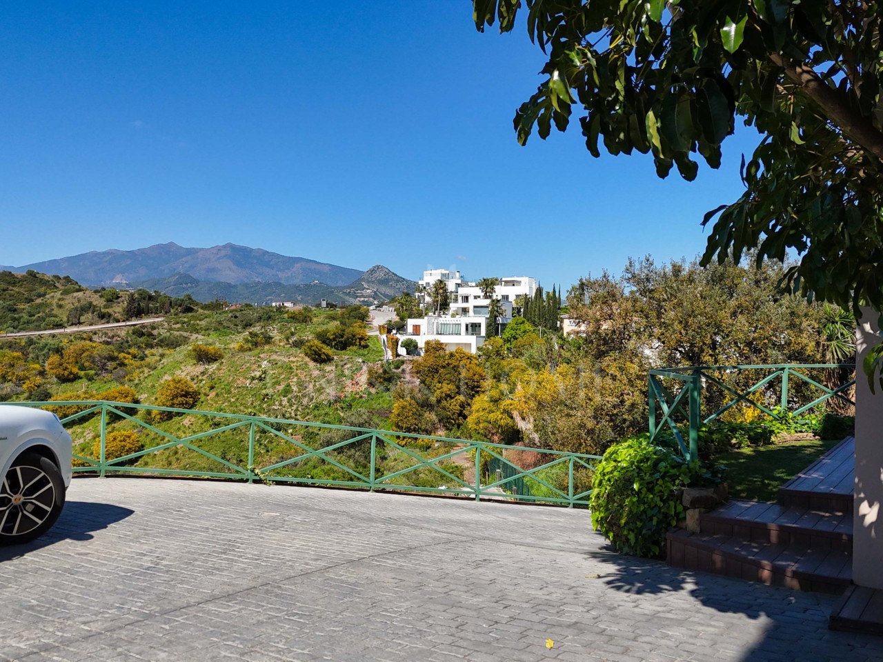 Villa en venta en New Golden Mile, Estepona Este