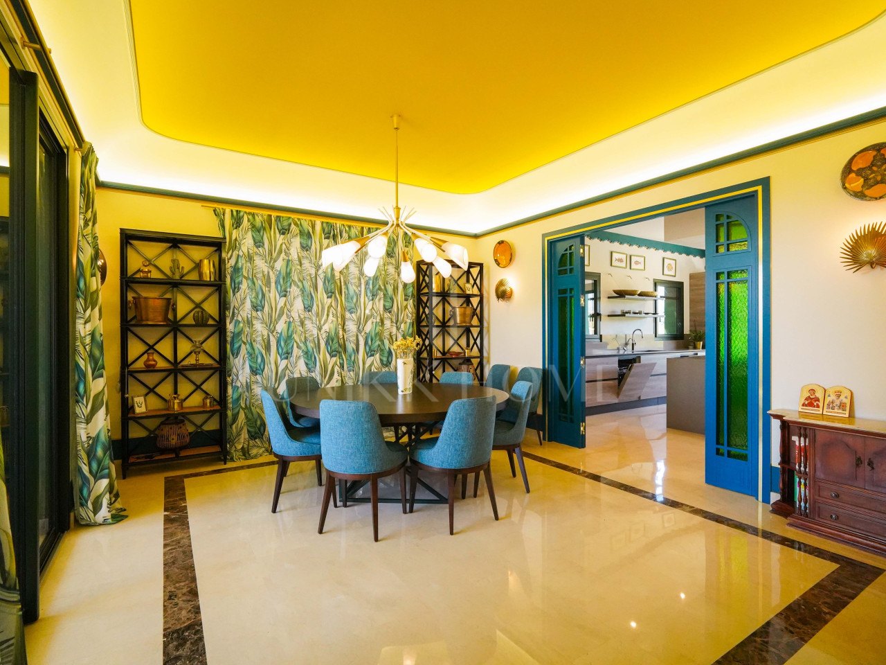 Villa en venta en New Golden Mile, Estepona Este