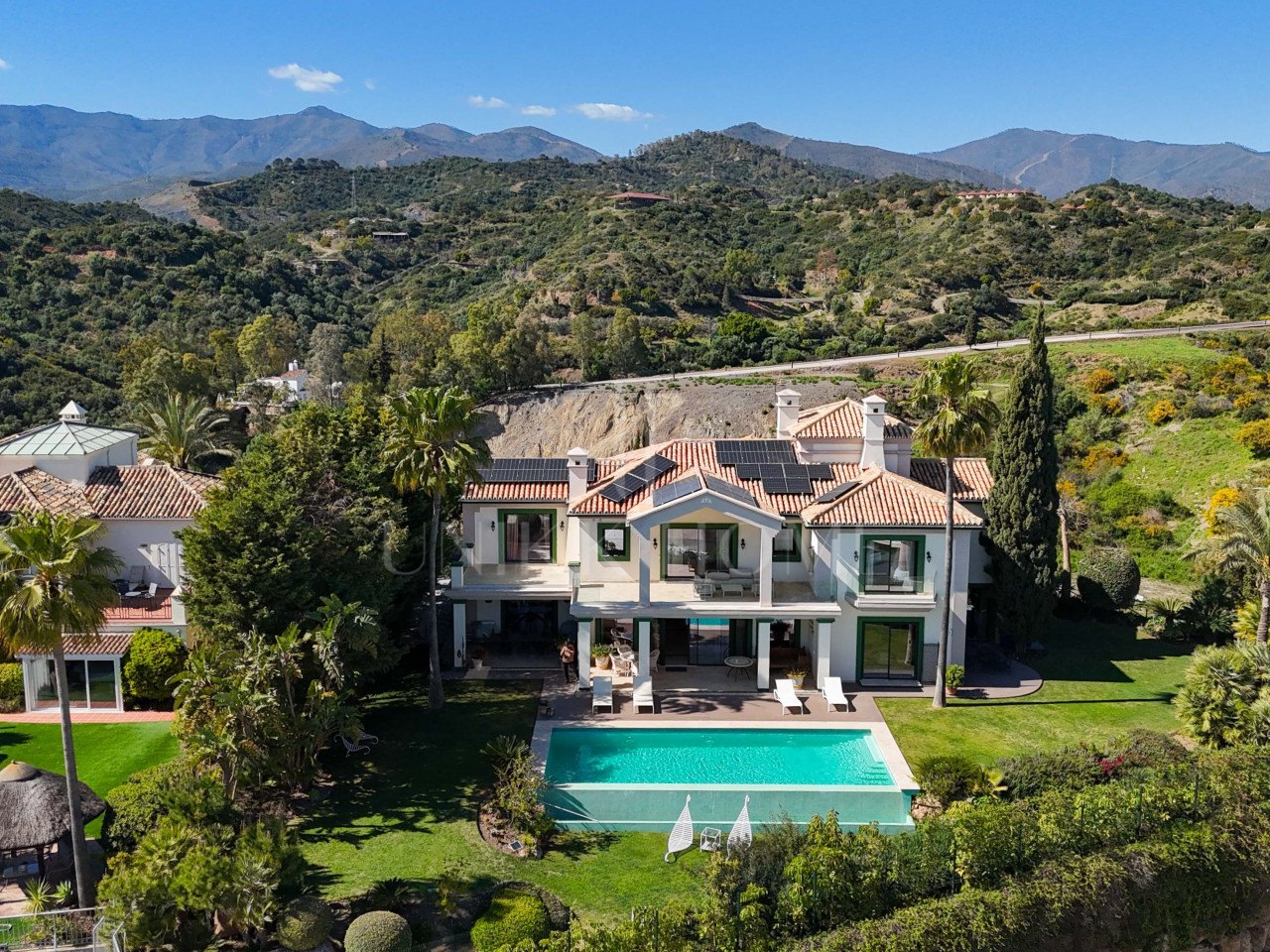 Villa en venta en New Golden Mile, Estepona Este