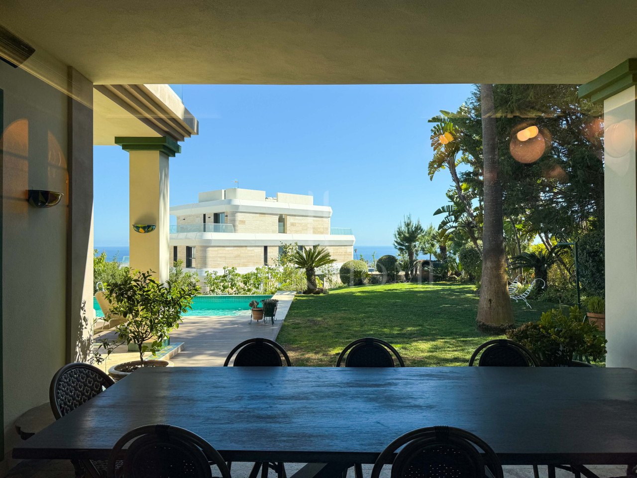 Villa en venta en New Golden Mile, Estepona Este