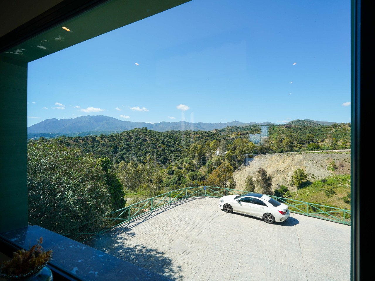 Villa en venta en New Golden Mile, Estepona Este