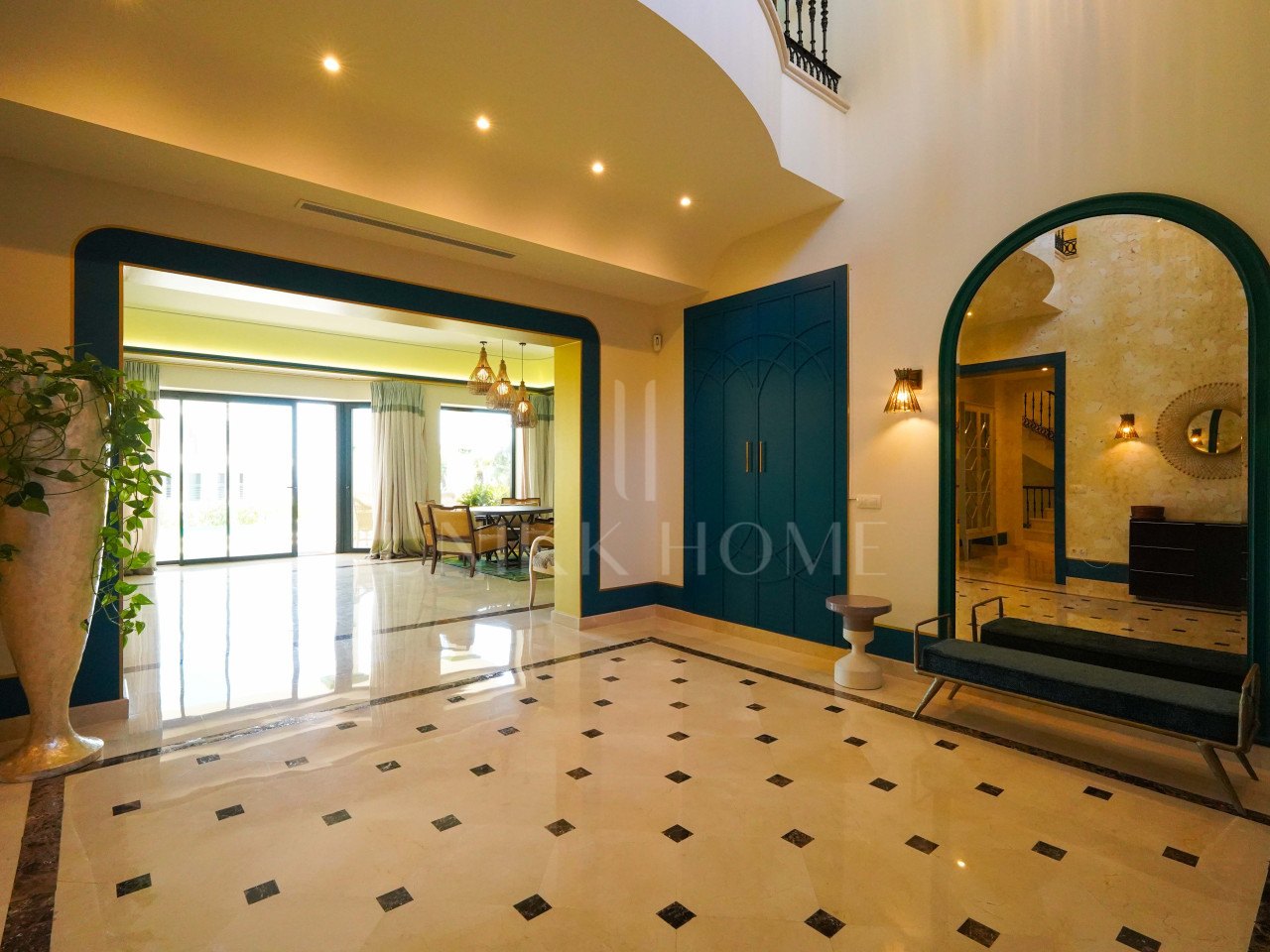 Villa en venta en New Golden Mile, Estepona Este