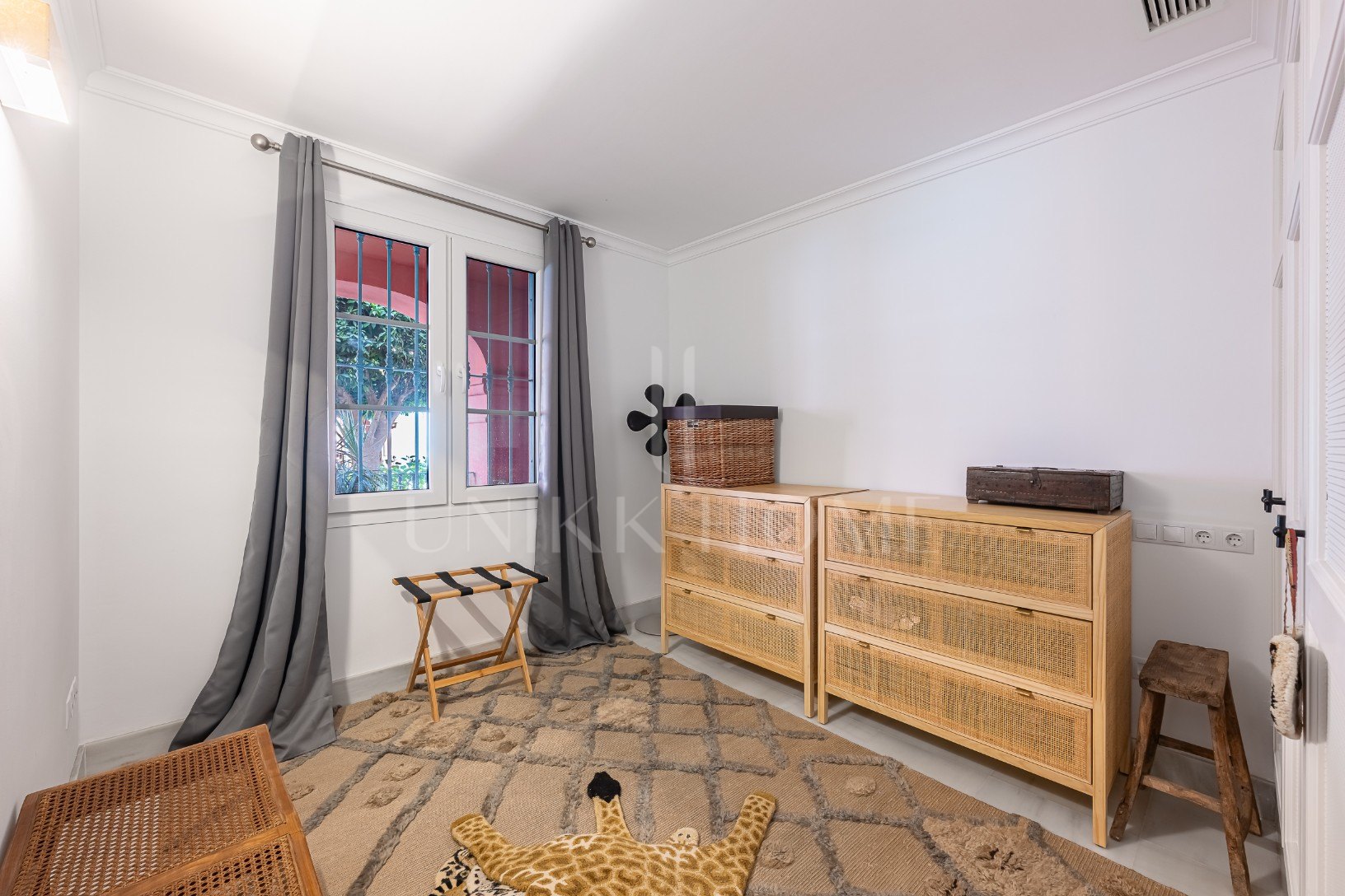 Exclusive Duplex Reformed with Panoramic Sea Views in La Quinta, Benahavís