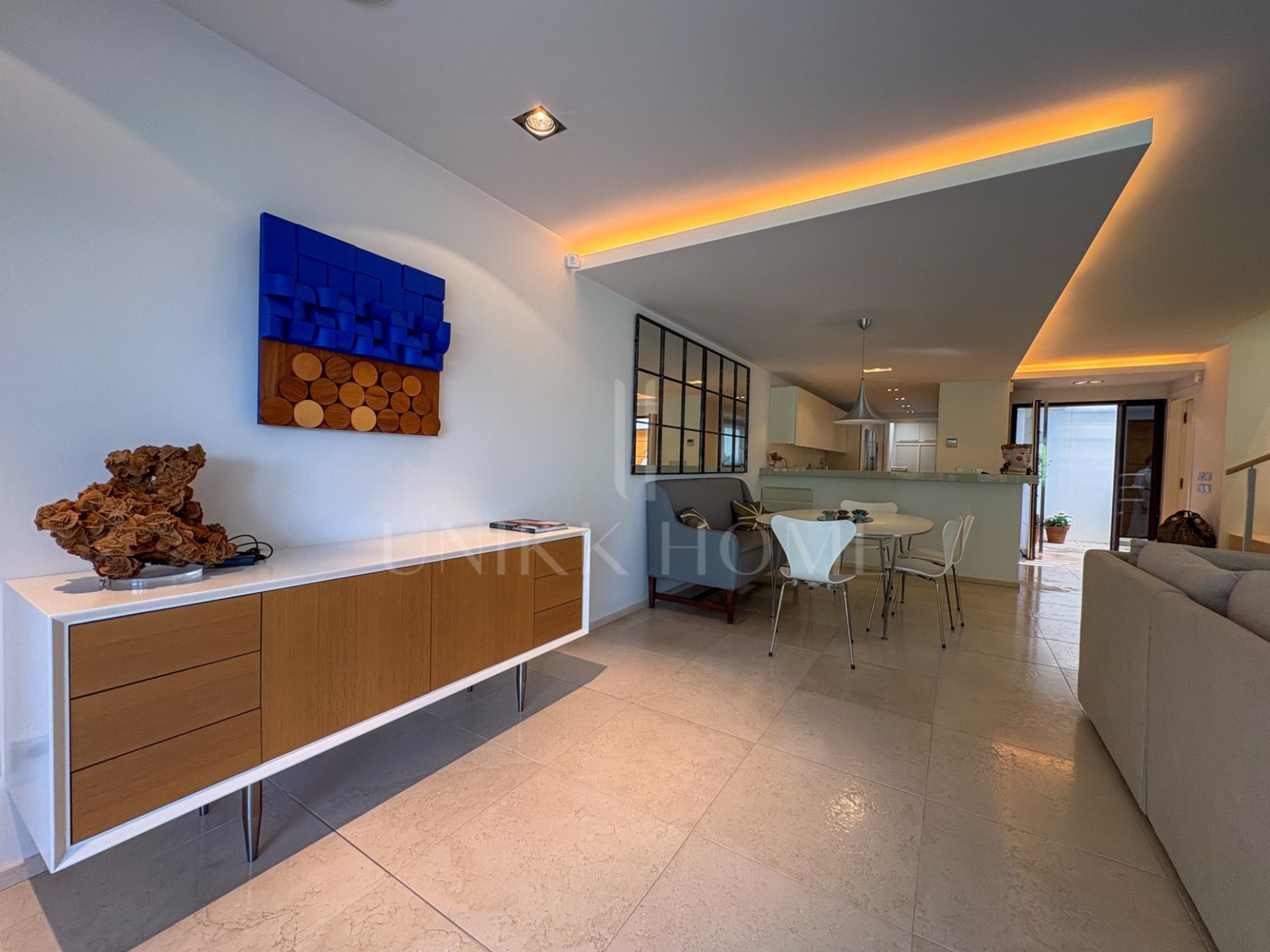 Charming 2-bedroom townhouse in Peñablanca Nueva Andalucia