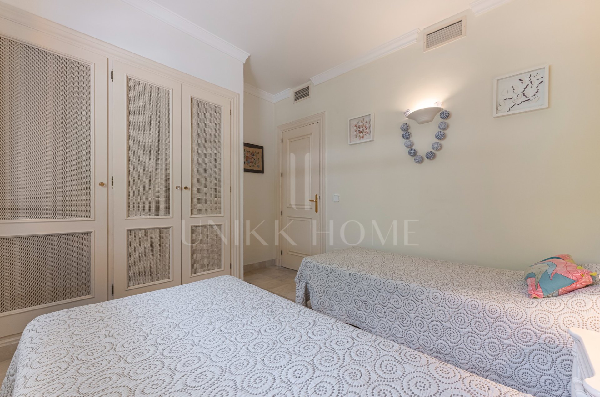 Ground-Floor Apartment for Sale in Aloha Gardens, Nueva Andalucía – Marbella