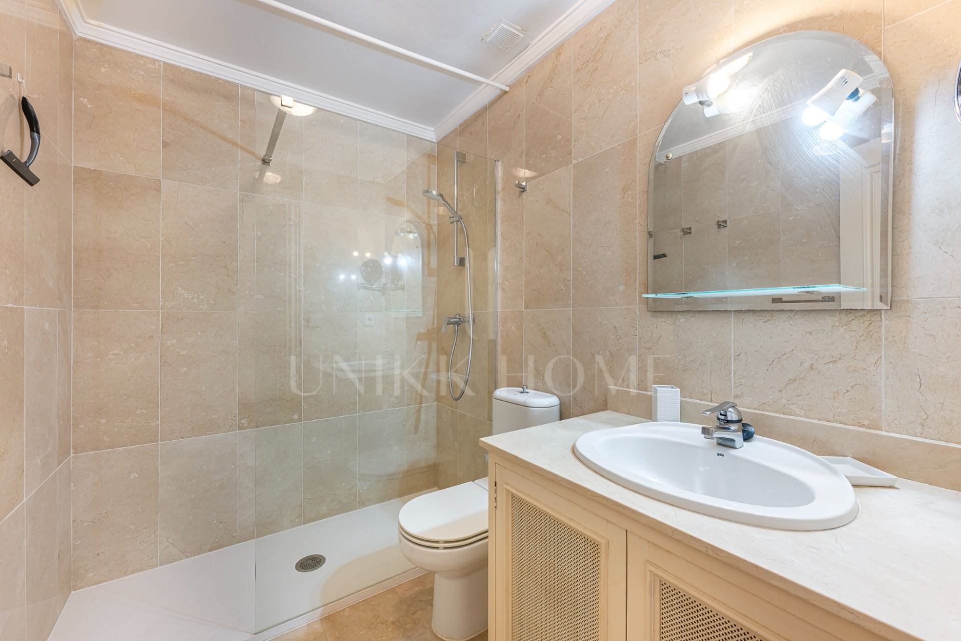 Ground-Floor Apartment for Sale in Aloha Gardens, Nueva Andalucía – Marbella