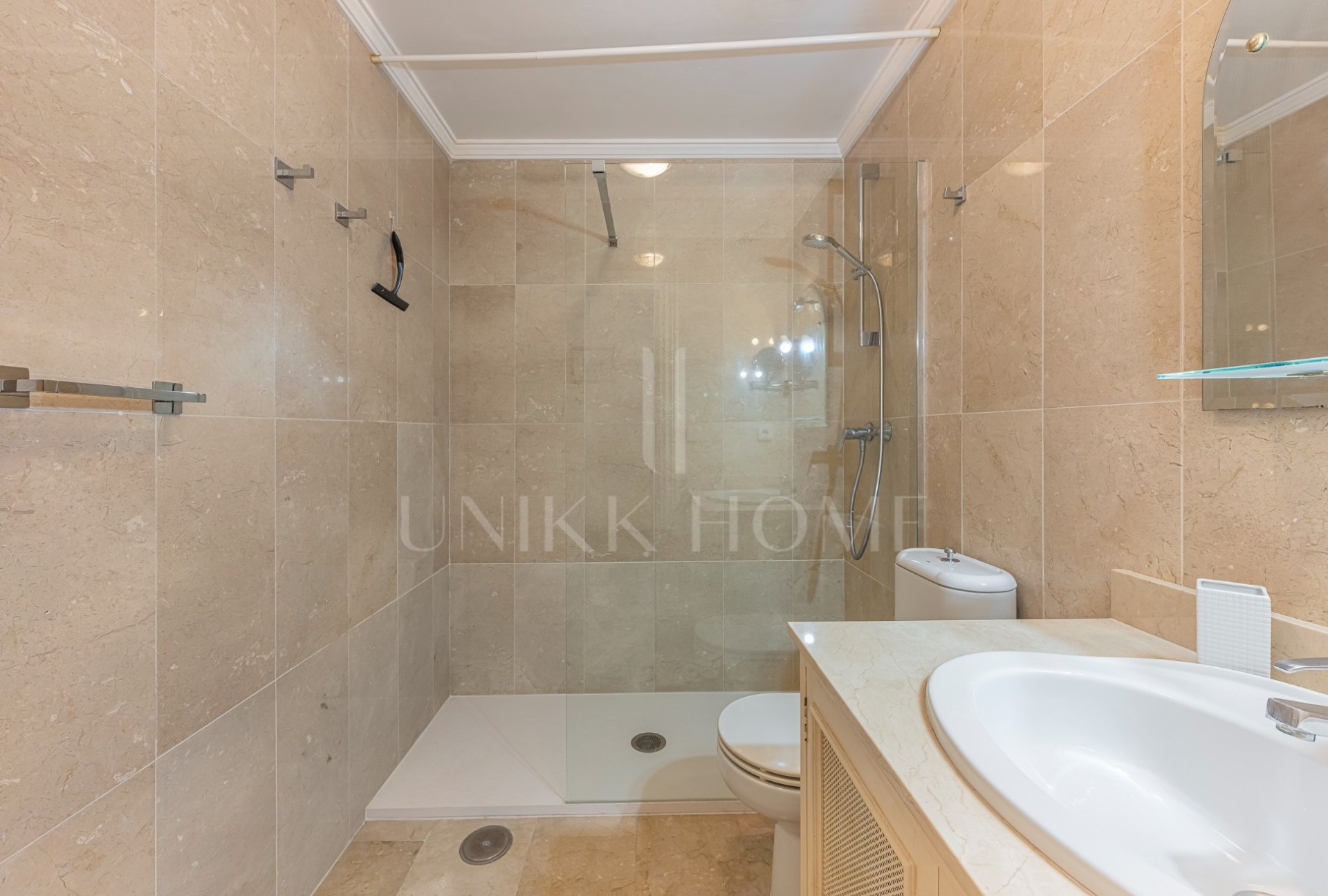 Ground-Floor Apartment for Sale in Aloha Gardens, Nueva Andalucía – Marbella