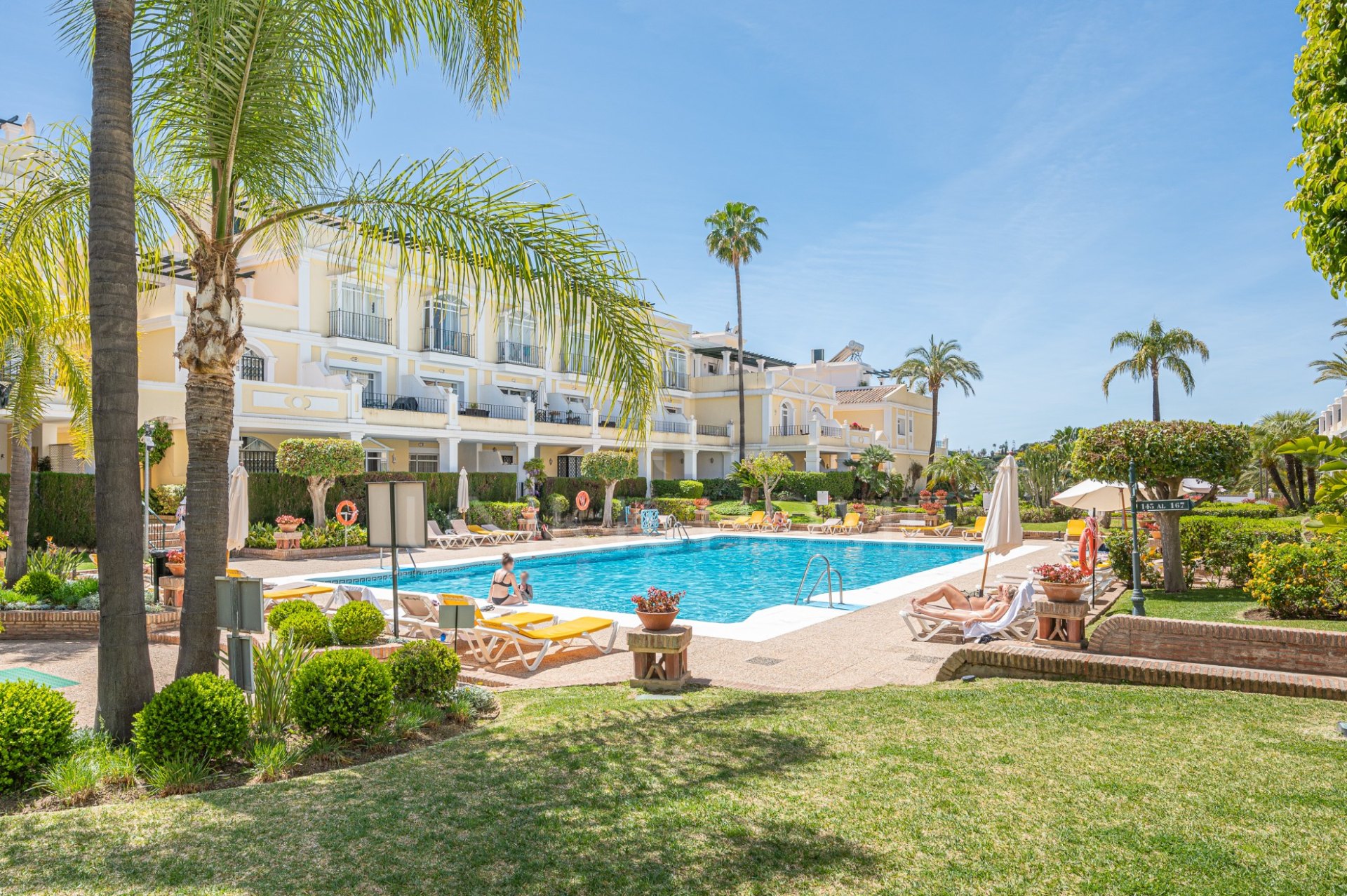Ground-Floor Apartment for Sale in Aloha Gardens, Nueva Andalucía – Marbella
