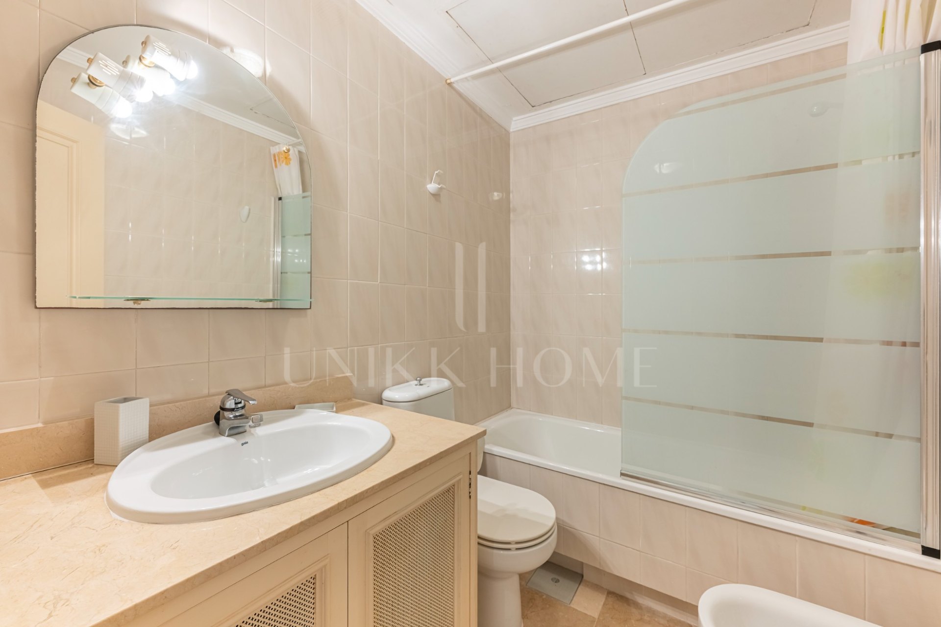 Ground-Floor Apartment for Sale in Aloha Gardens, Nueva Andalucía – Marbella
