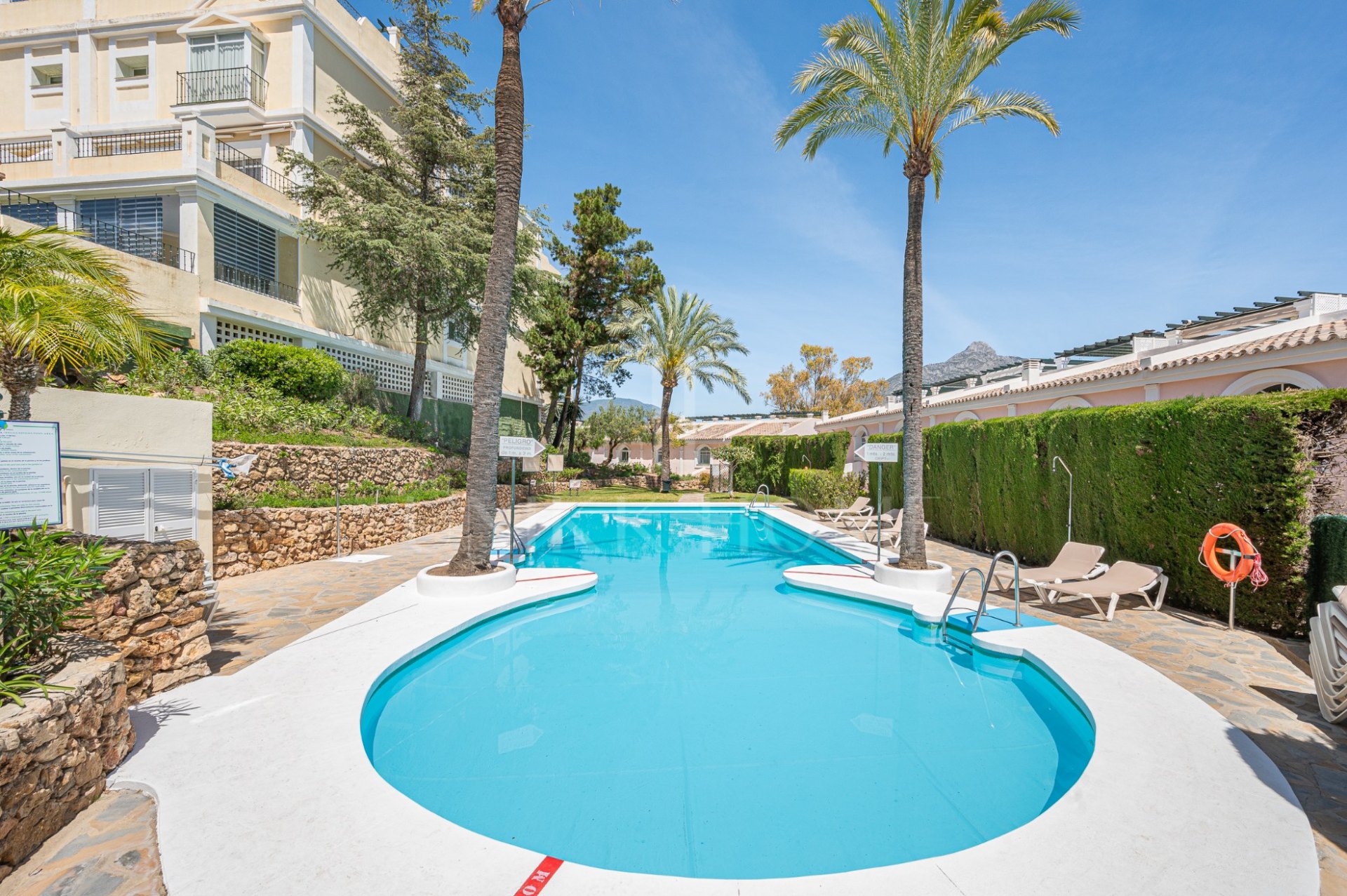 Ground-Floor Apartment for Sale in Aloha Gardens, Nueva Andalucía – Marbella