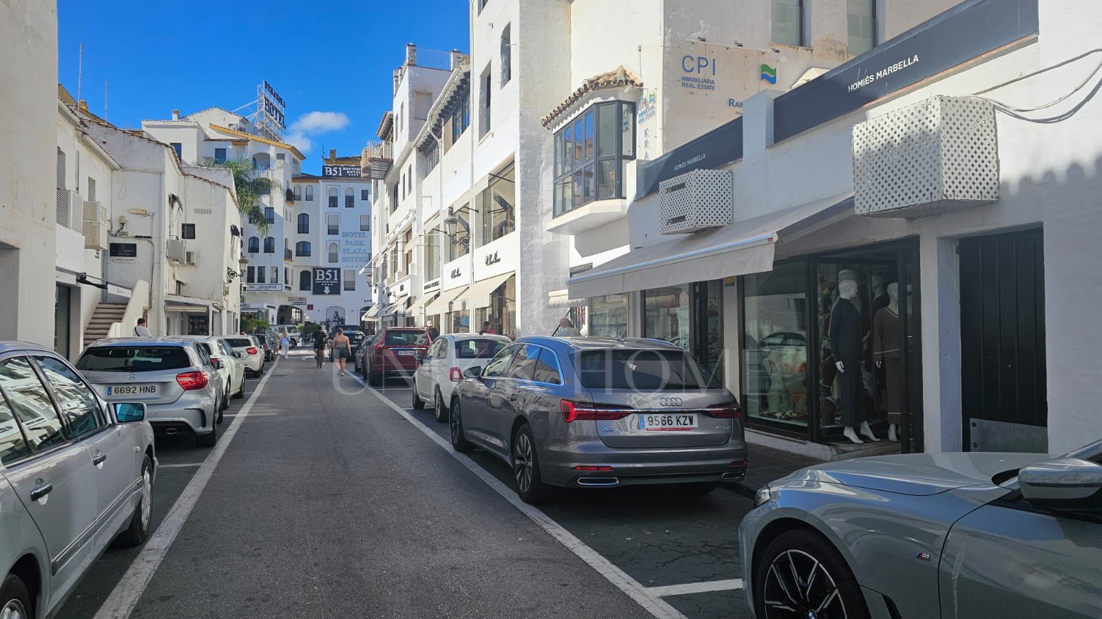 Prime location - Garage space for sale in the heart of Puerta Banus