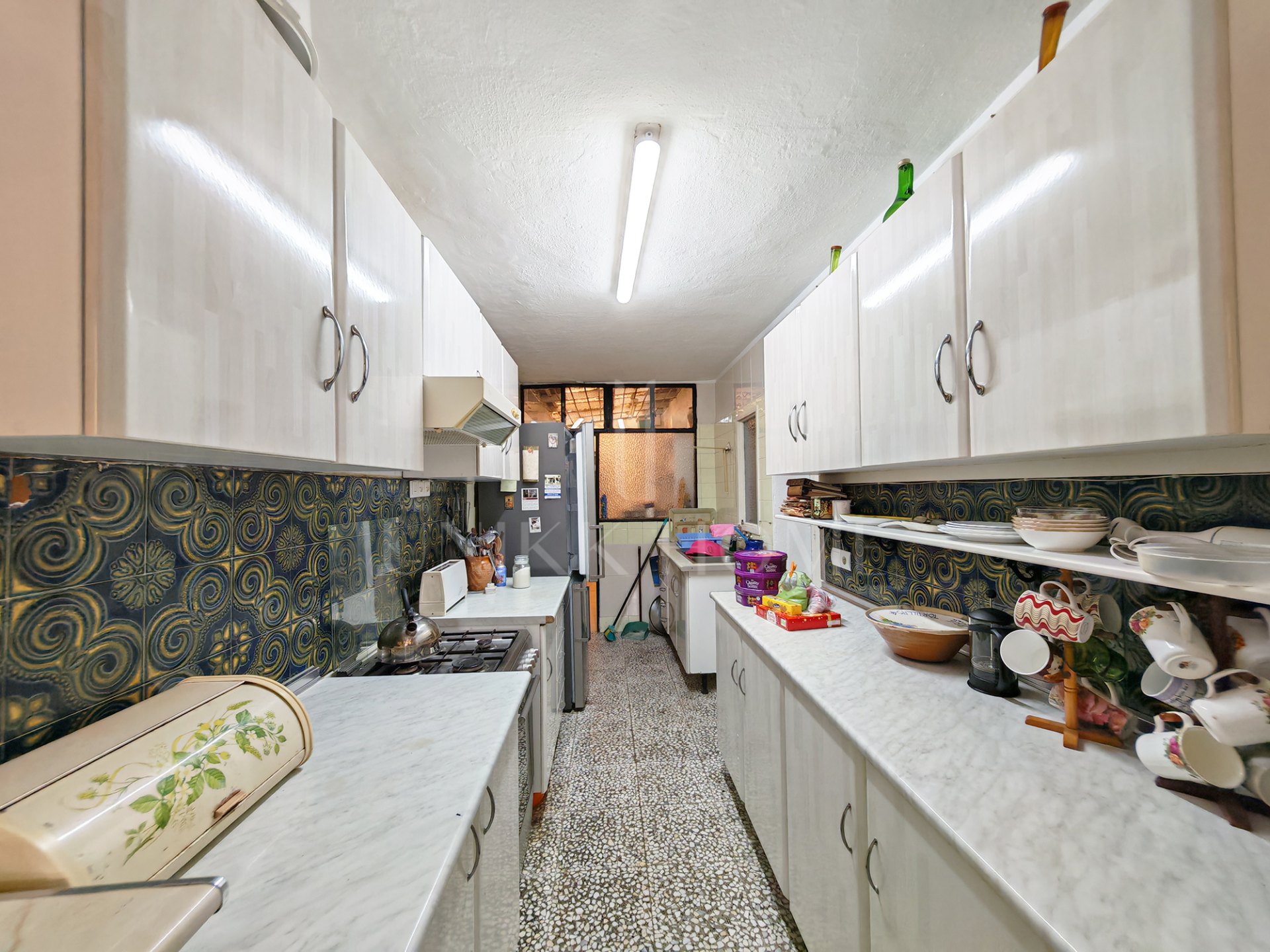 Oportunidad de renovación con dos Bungalows Invitados Independientes Cerca de Mijas Pueblo