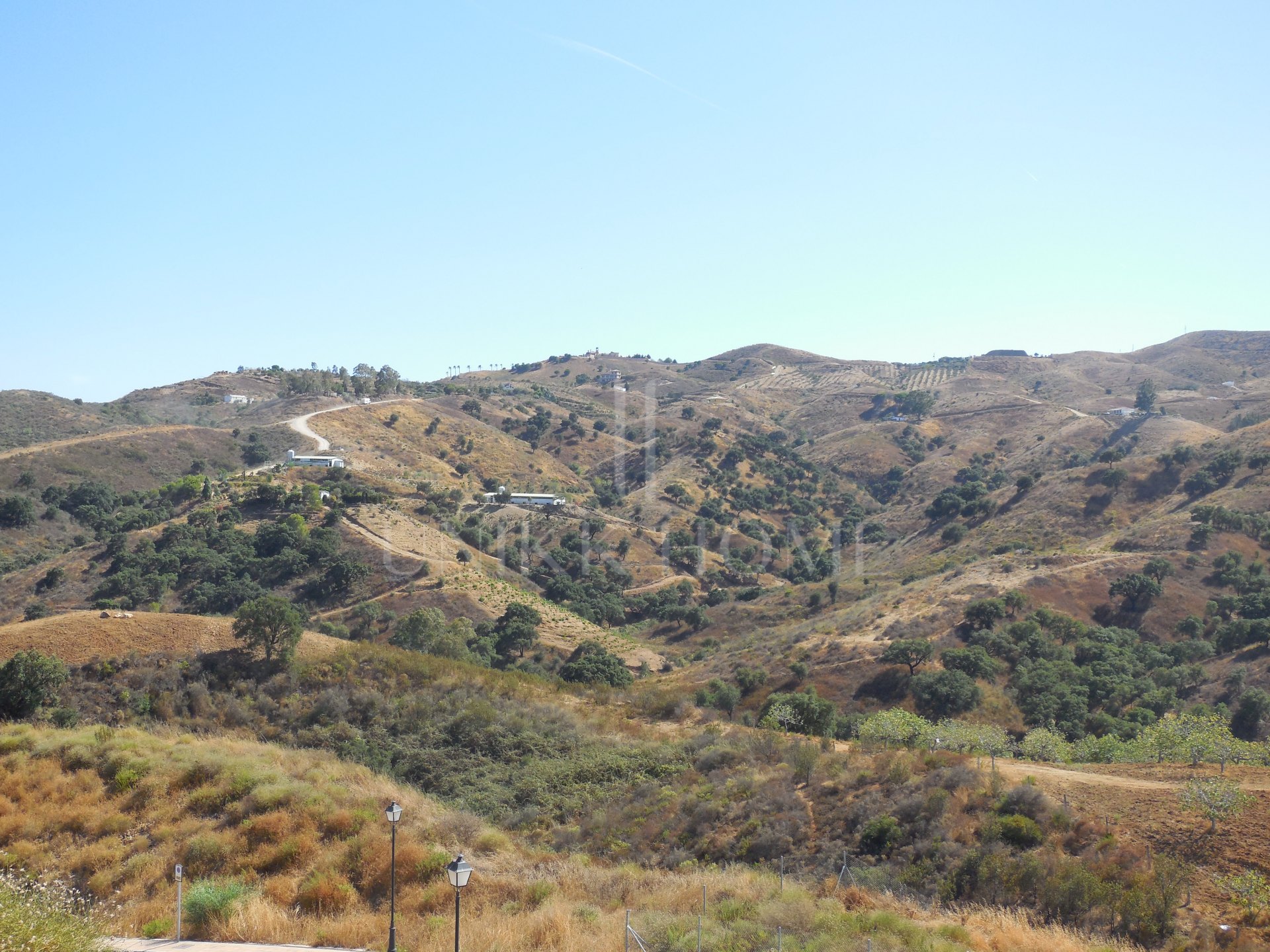 Plot with panoramic mountain views for sale in La Reserva de la Cala Golf