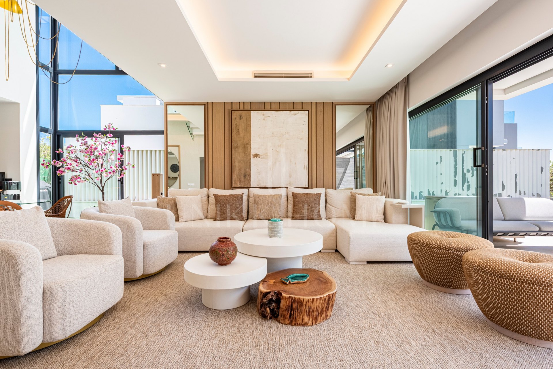 THE ISLAND, Estepona — Distinguished New-Build Residence with Sea & Mountain Views