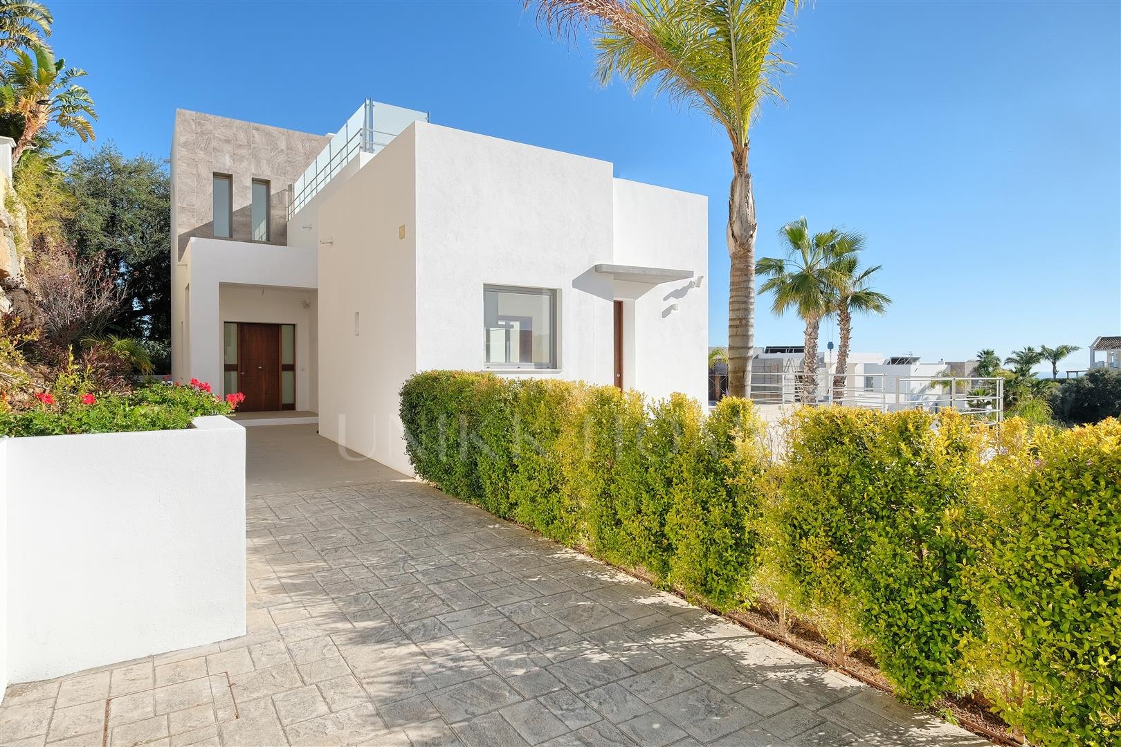 Villa de nueva construcción en Puerto del Capitán, Benahavís