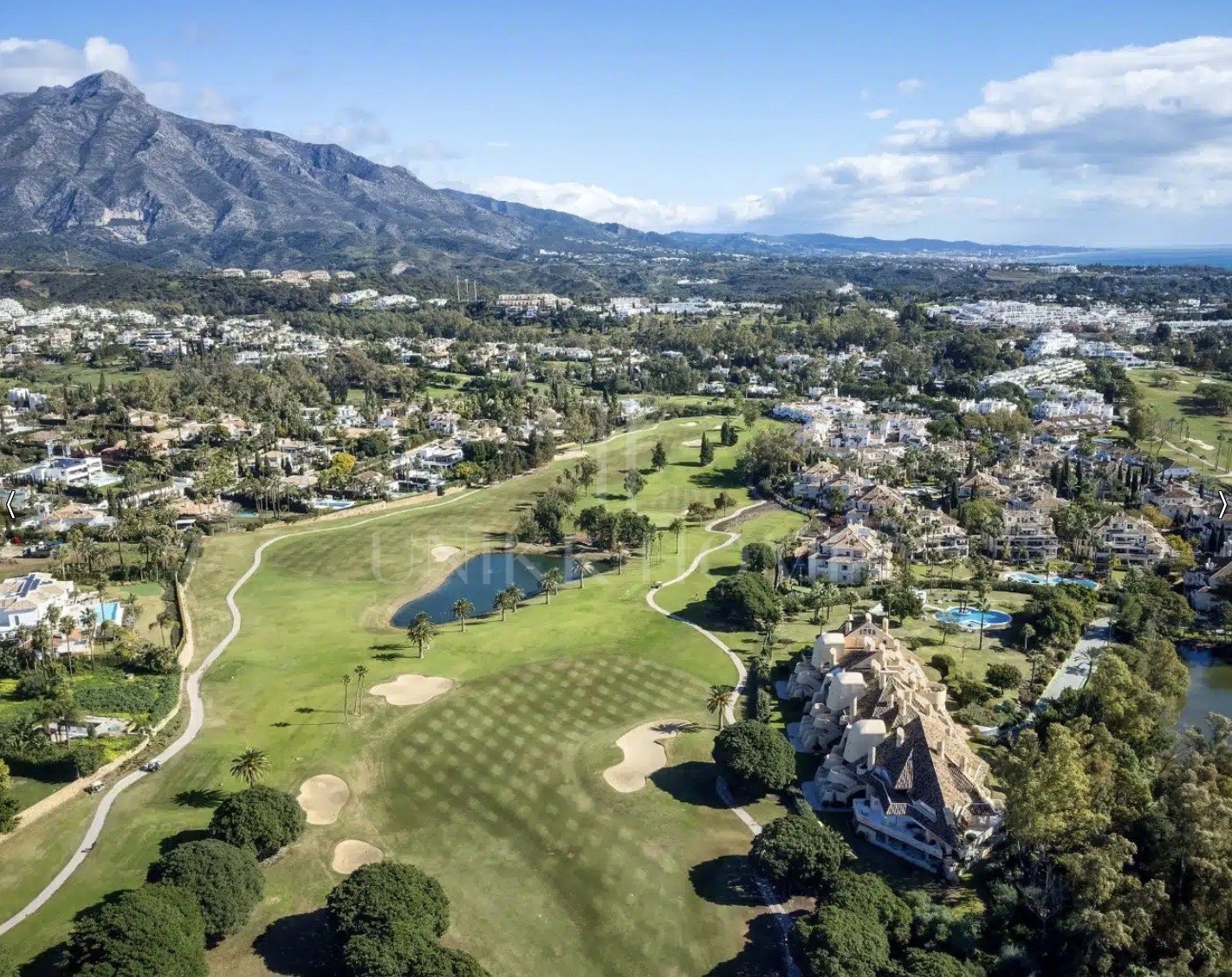 Duplex for sale in Las Brisas Country Club Nueva Andalucia