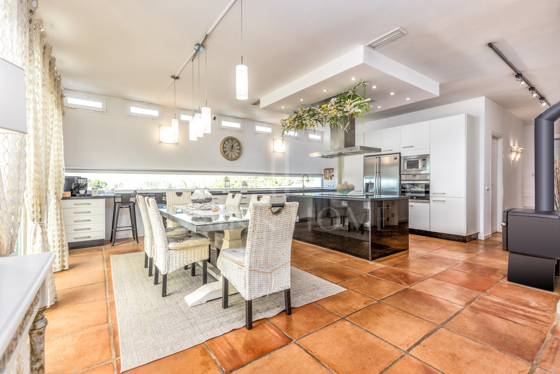 Exclusiva Villa Panorámica en venta en la Sierra de Estepona