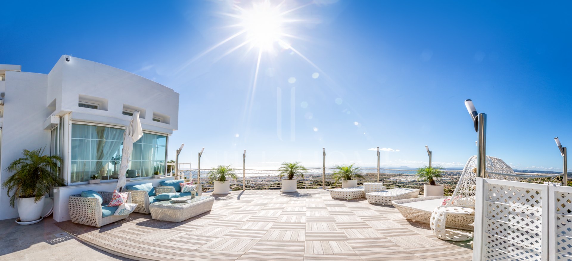 Exclusiva Villa Panorámica en venta en la Sierra de Estepona