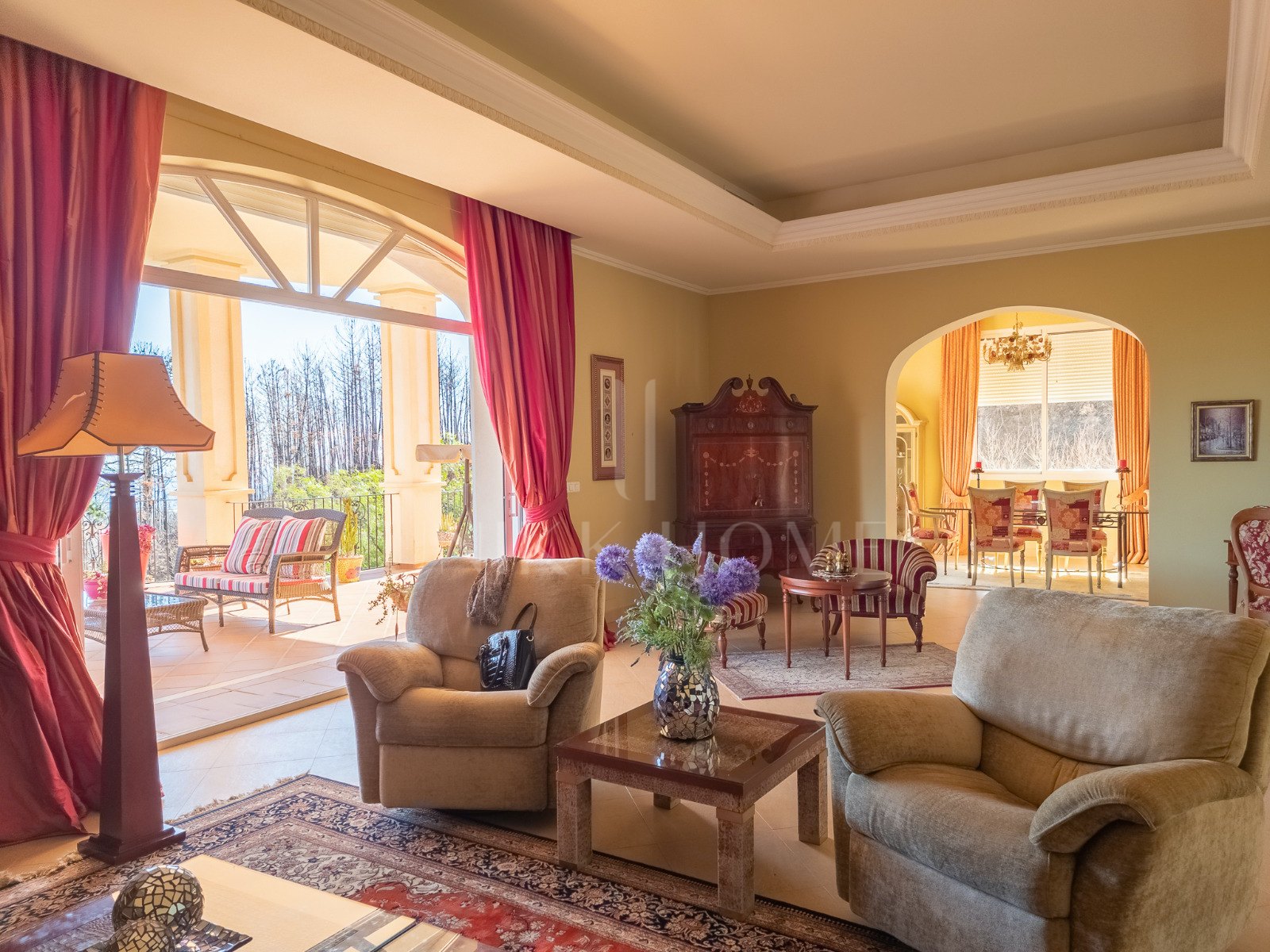 Country estate for sale in Estepona