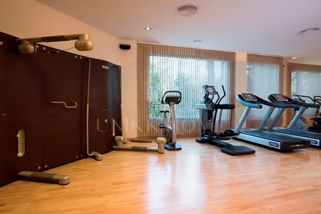 Apartment for sale in The Private Wing of hotel Melia (Kempinski) New Golden Mile