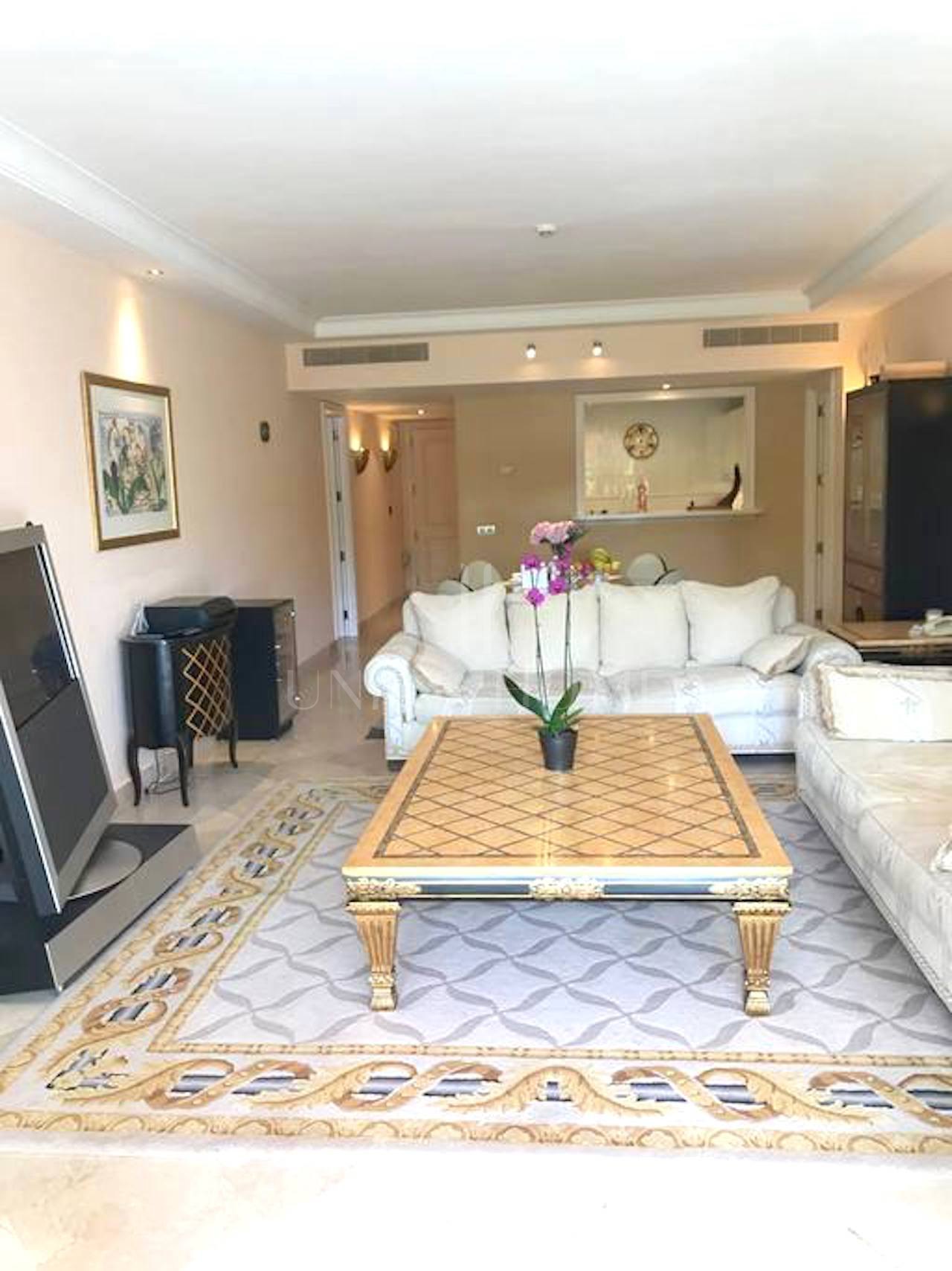 Apartment for sale in The Private Wing of hotel Melia (Kempinski) New Golden Mile