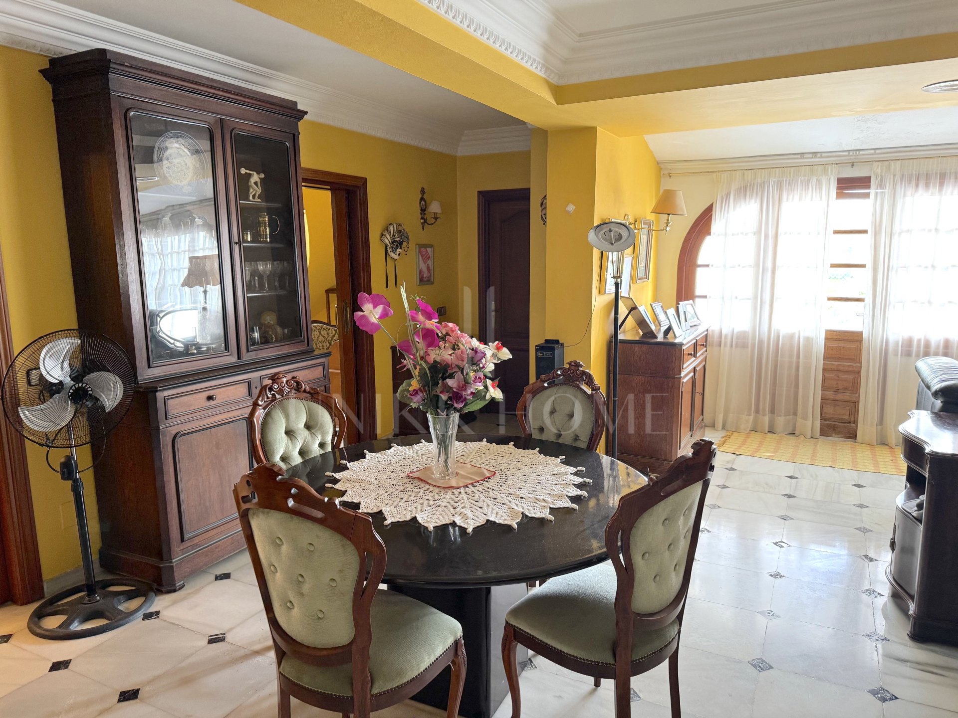 Unique Investment Opportunity in Estepona: Luxury Villa Near the Beach