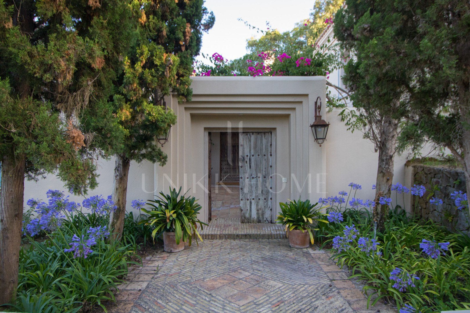 Villa con mucho encanto en Los Altos de Valderrama con un jardín espectacular