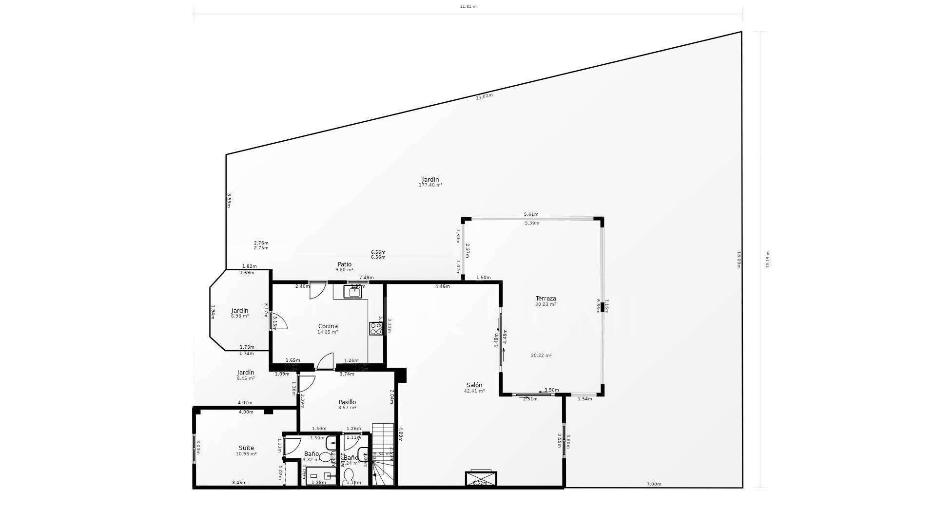 Semi-Detached Corner House with 4 bedrooms and Spacious Garden in Sotogrande Costa