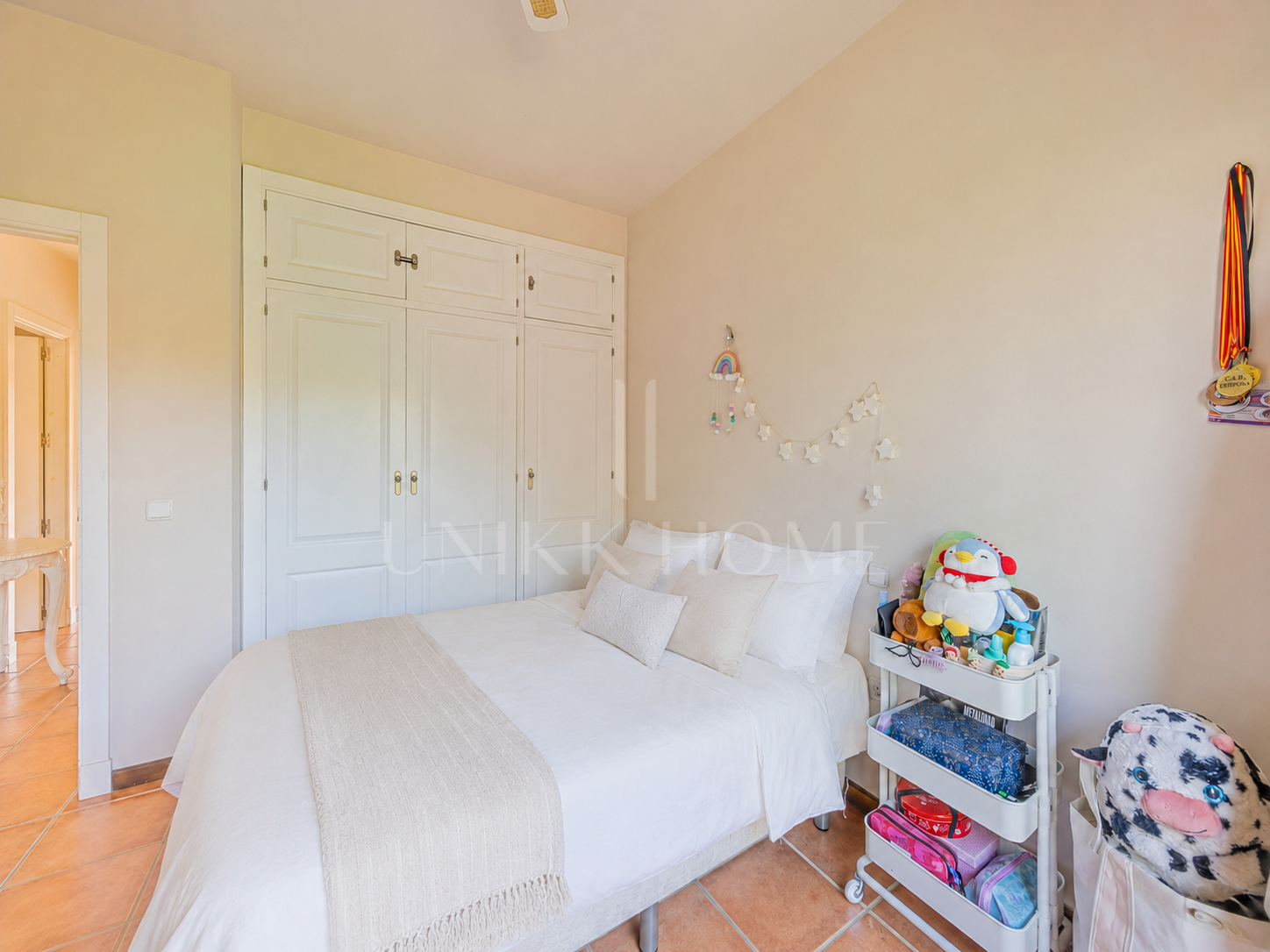 Semi-Detached Corner House with 4 bedrooms and Spacious Garden in Sotogrande Costa