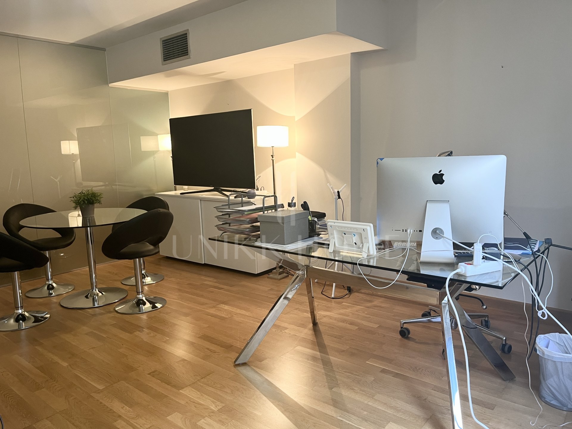Bright and functional office of 42 m2 in strategic location of Marbella