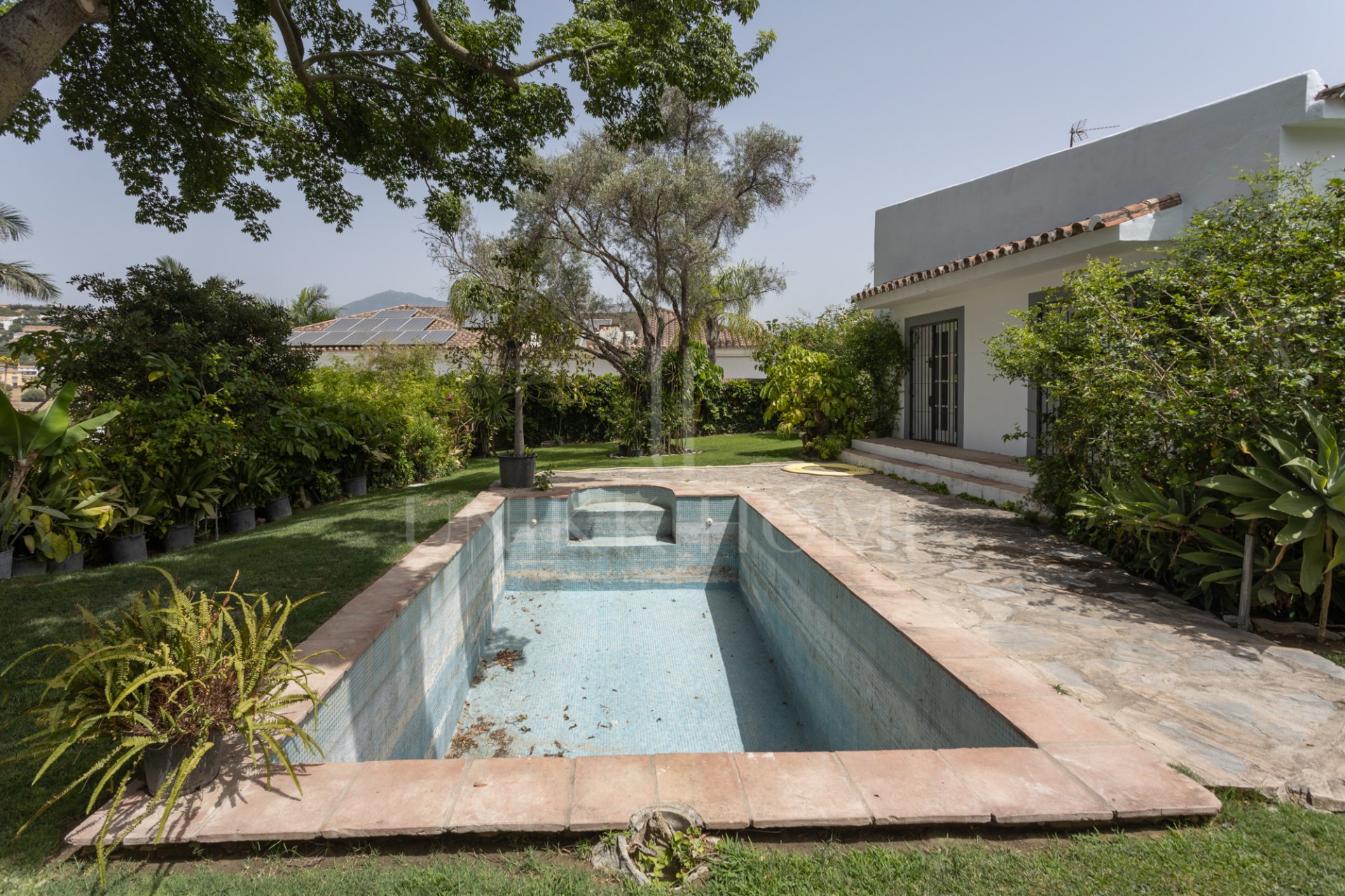 Charming country house with pool, complete privacy and easy access to San Pedro
