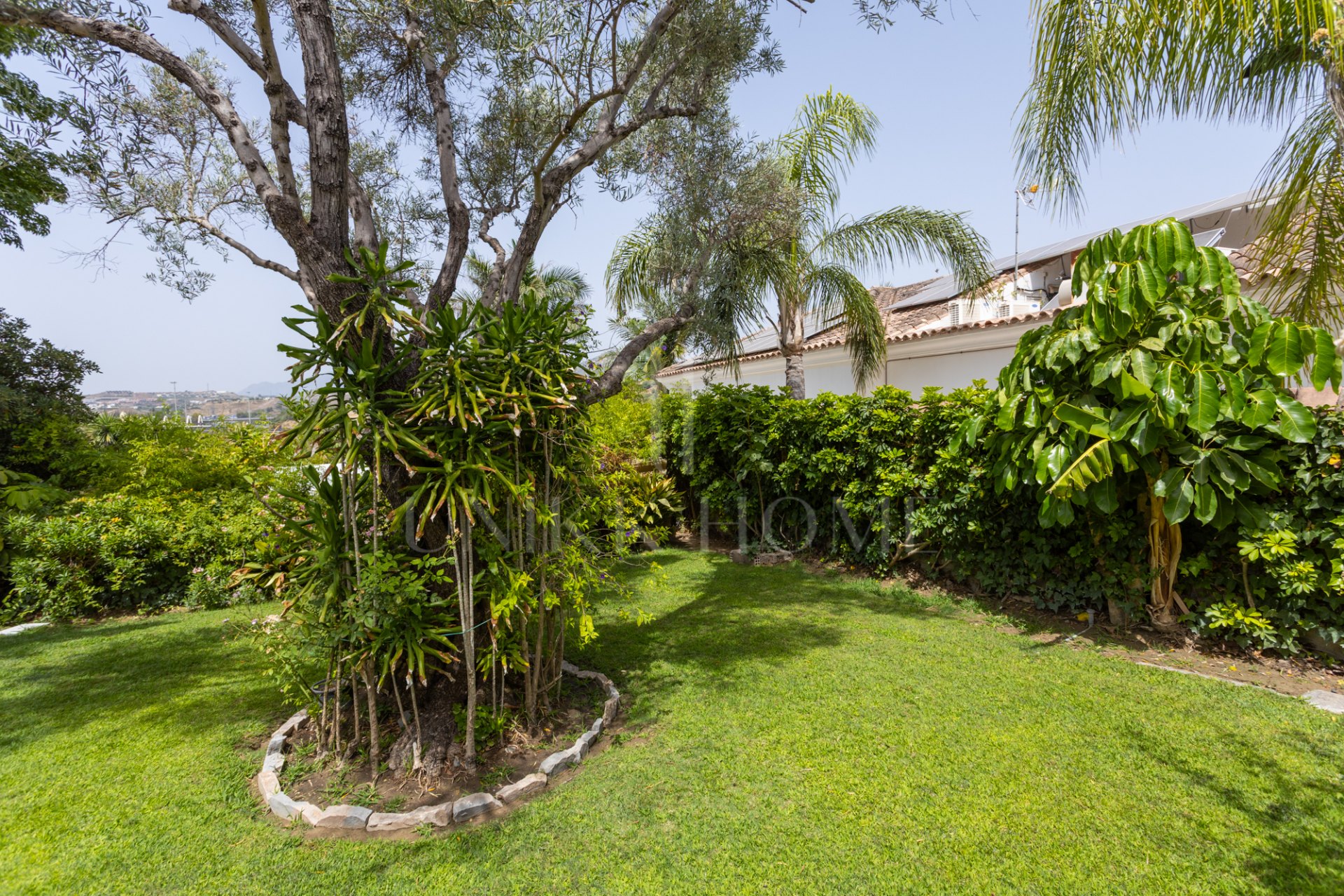 Charming country house with pool, complete privacy and easy access to San Pedro