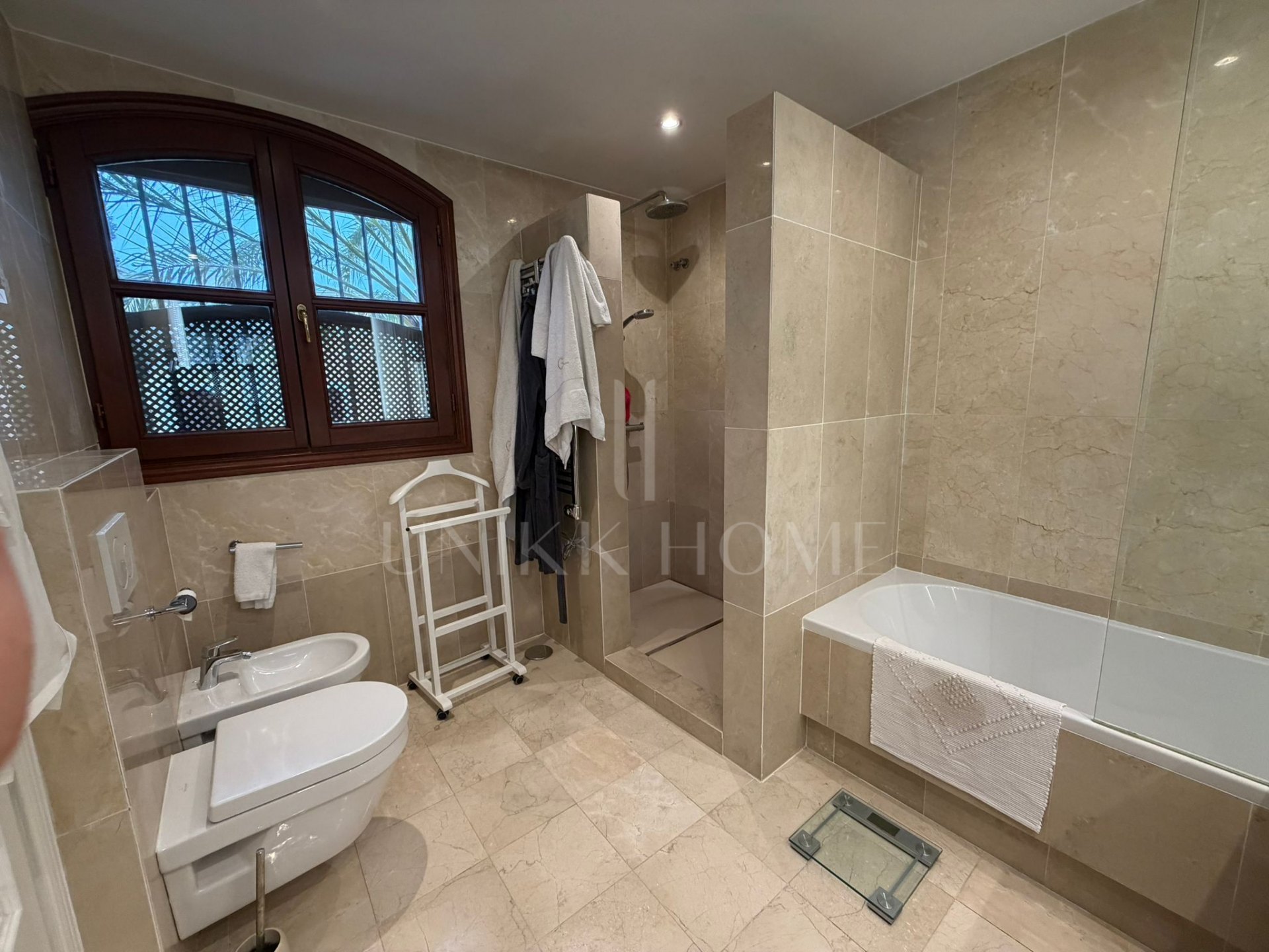 Villa with private pool on the golf course front line – Isla de Guadalmina, Guadalmina Alta