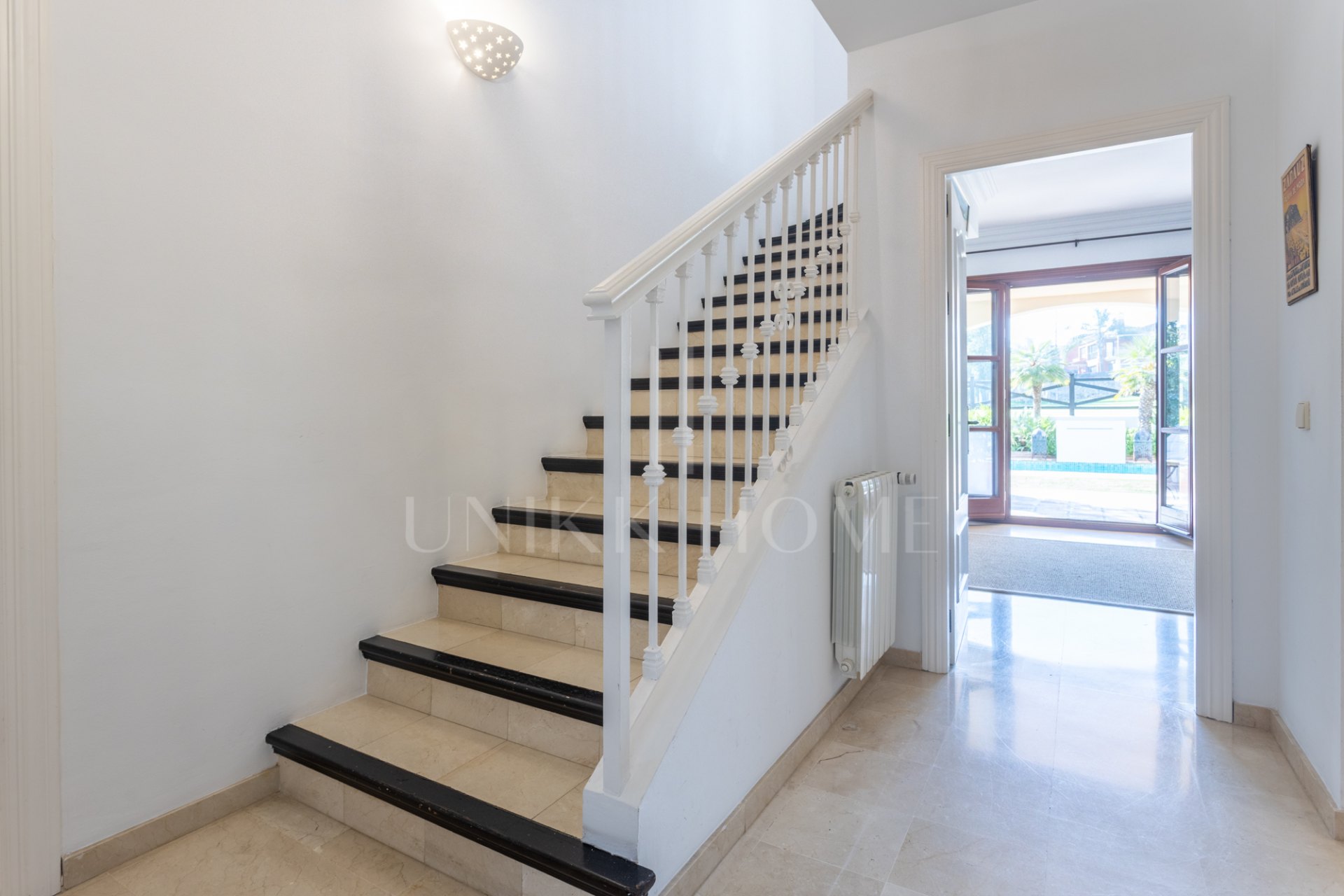 Villa with private pool on the golf course front line – Isla de Guadalmina, Guadalmina Alta