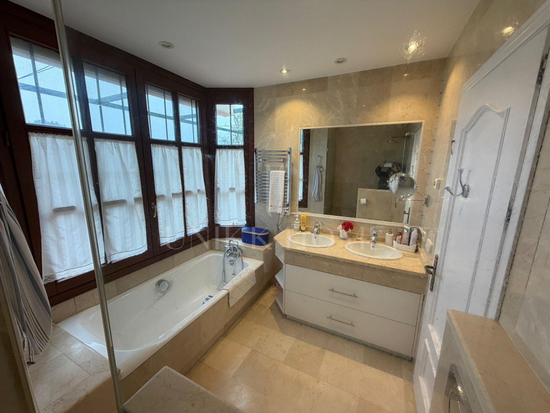 Villa with private pool on the golf course front line – Isla de Guadalmina, Guadalmina Alta