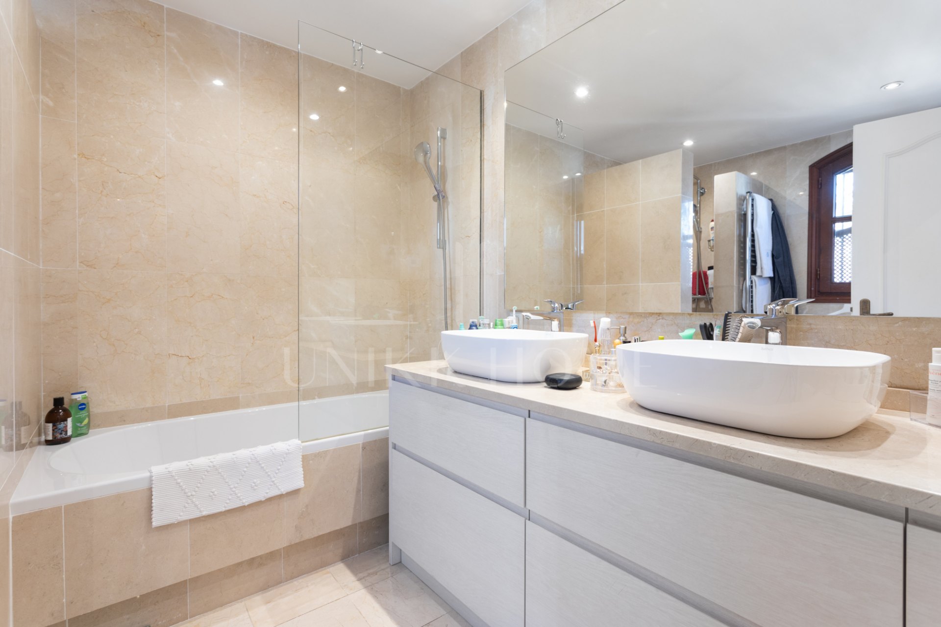 Villa with private pool on the golf course front line – Isla de Guadalmina, Guadalmina Alta