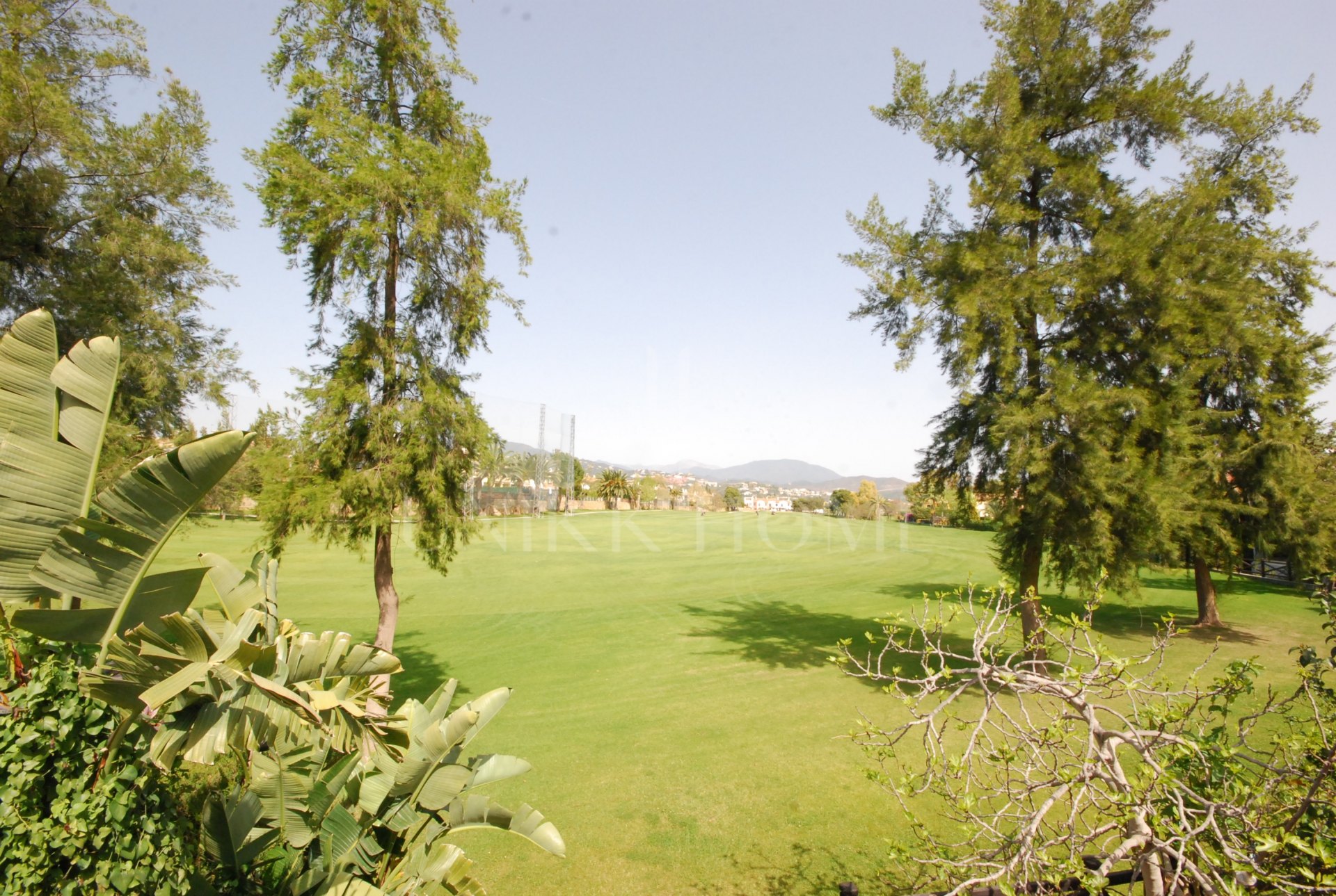 Villa with private pool on the golf course front line – Isla de Guadalmina, Guadalmina Alta