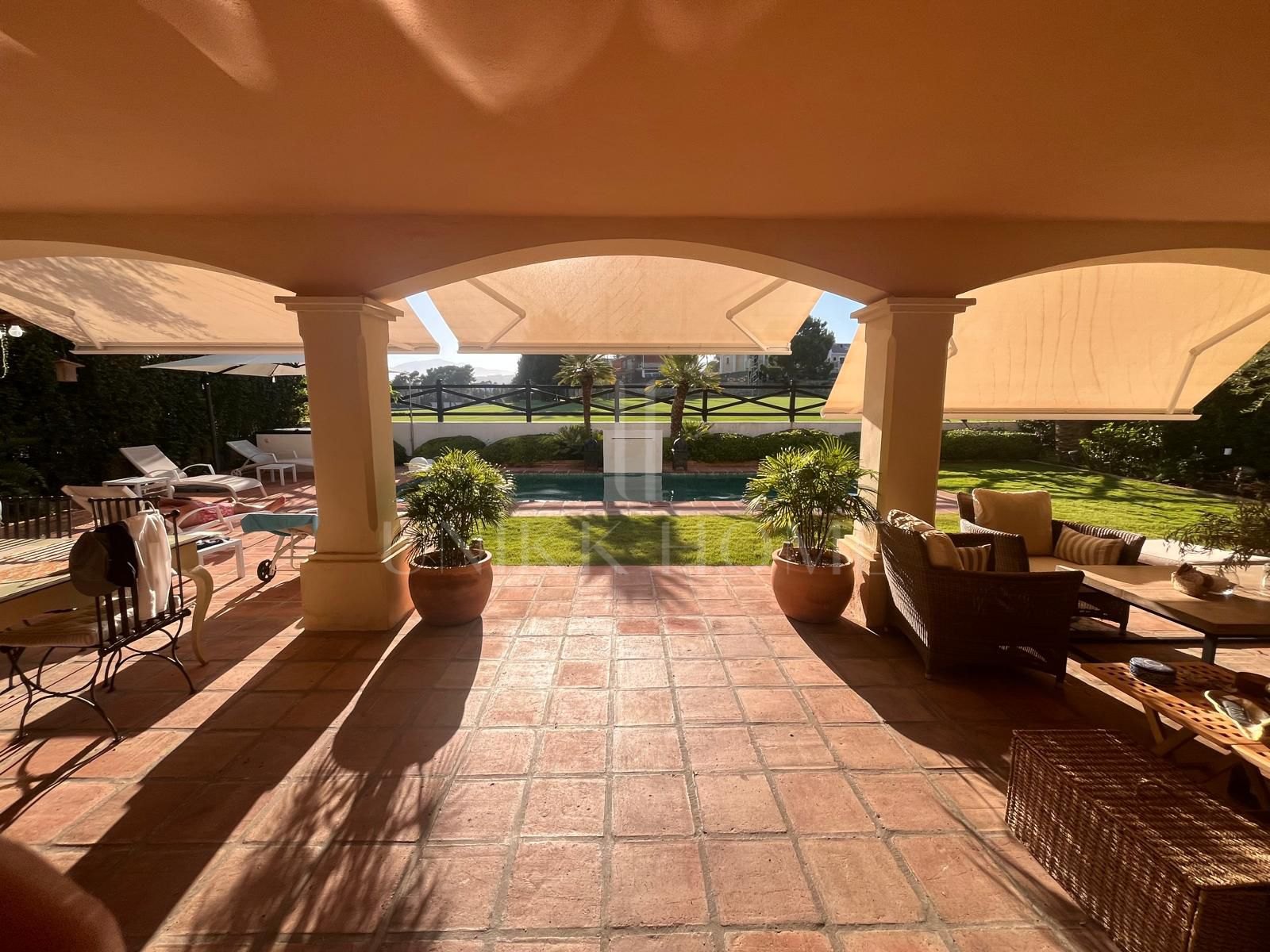 Villa with private pool on the golf course front line – Isla de Guadalmina, Guadalmina Alta