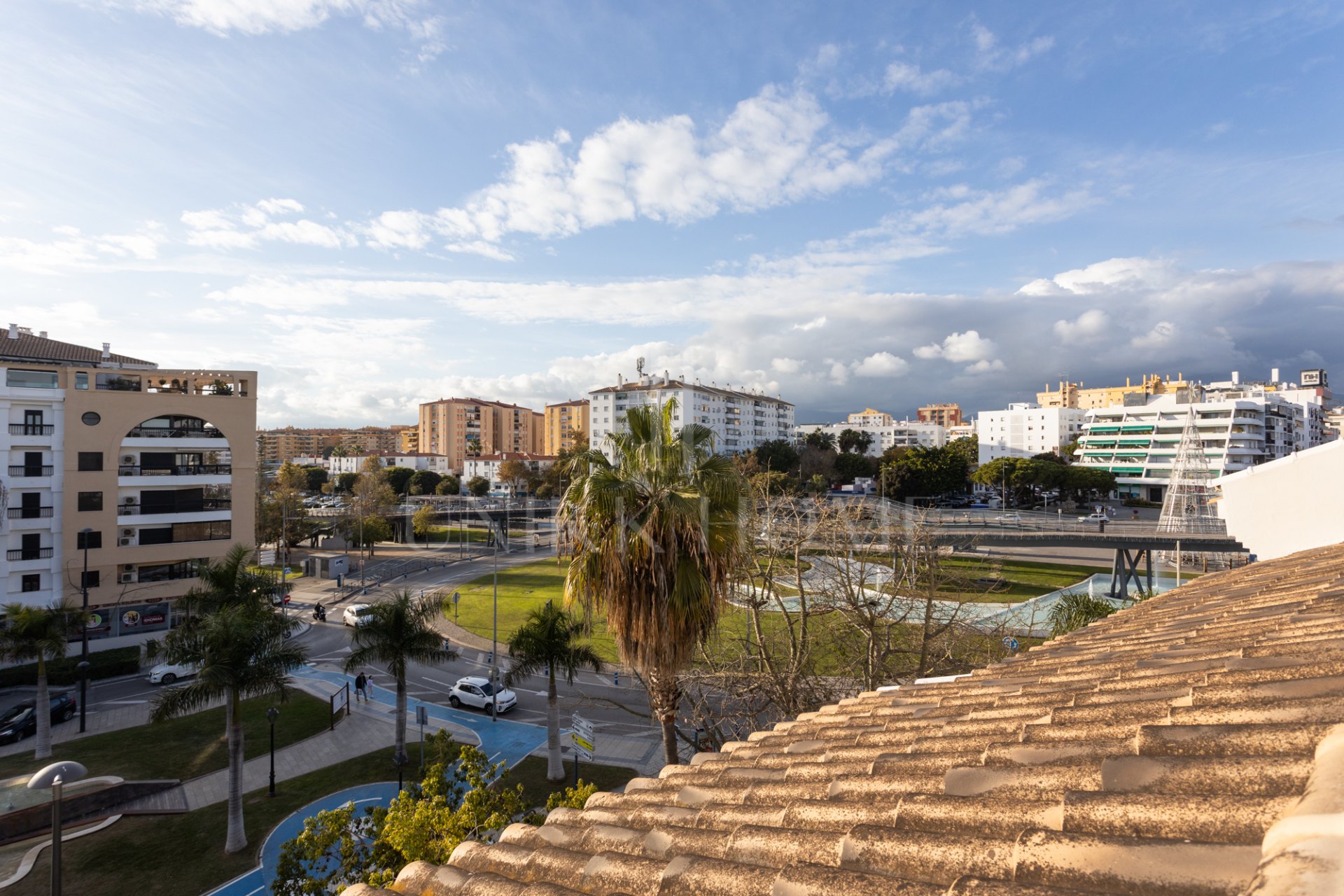 Ático Dúplex Exclusivo en el Corazón del Bulevar de San Pedro Alcántara