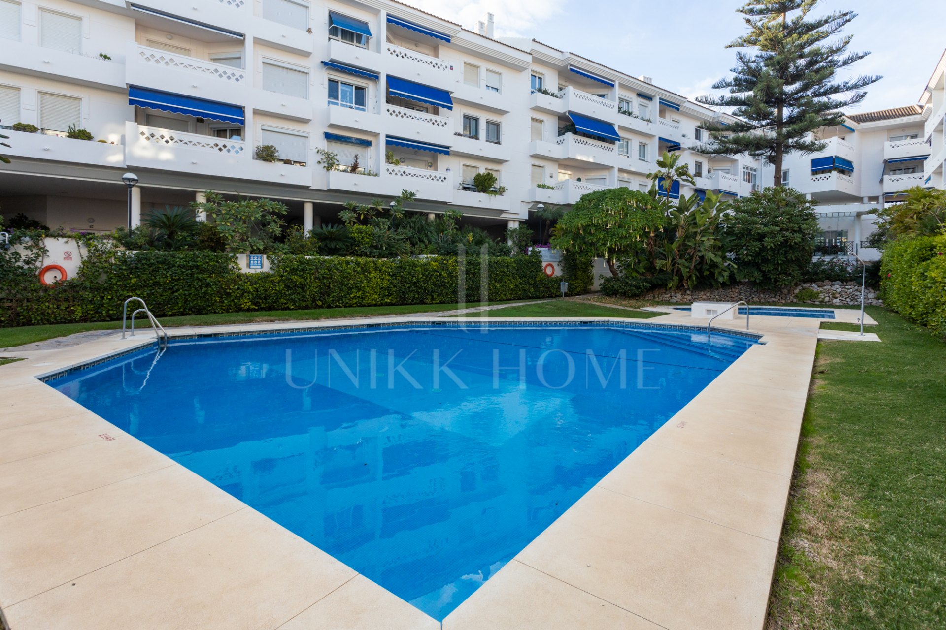 Ático Dúplex Exclusivo en el Corazón del Bulevar de San Pedro Alcántara