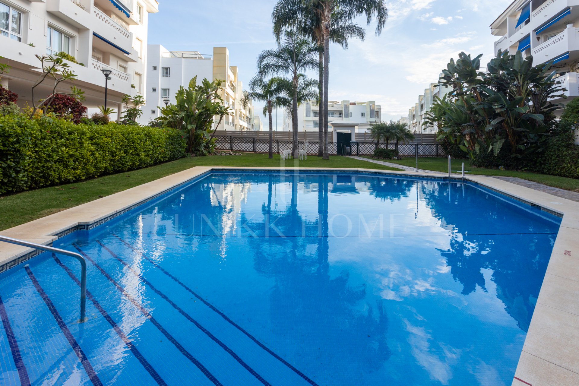 Ático Dúplex Exclusivo en el Corazón del Bulevar de San Pedro Alcántara