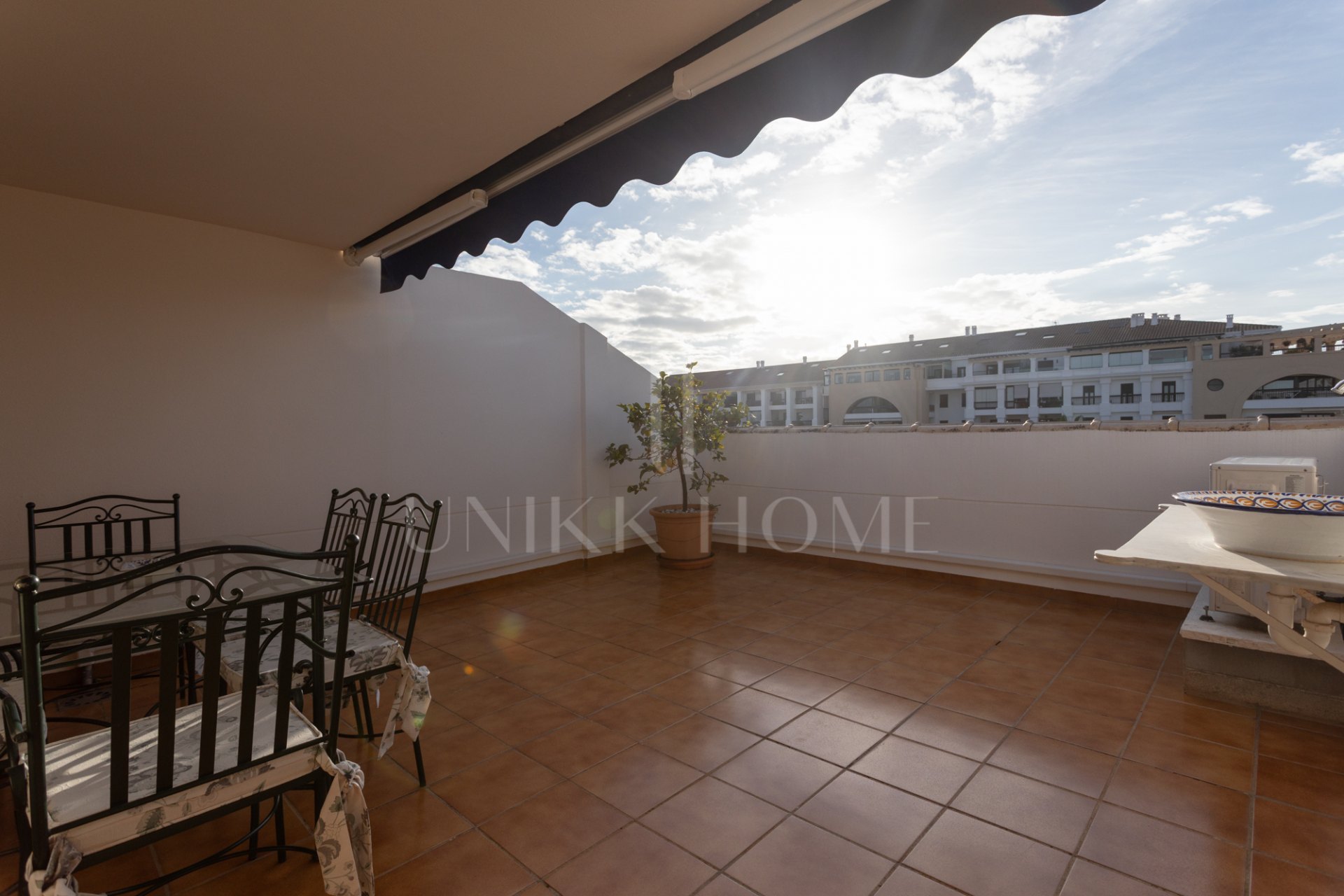 Ático Dúplex Exclusivo en el Corazón del Bulevar de San Pedro Alcántara